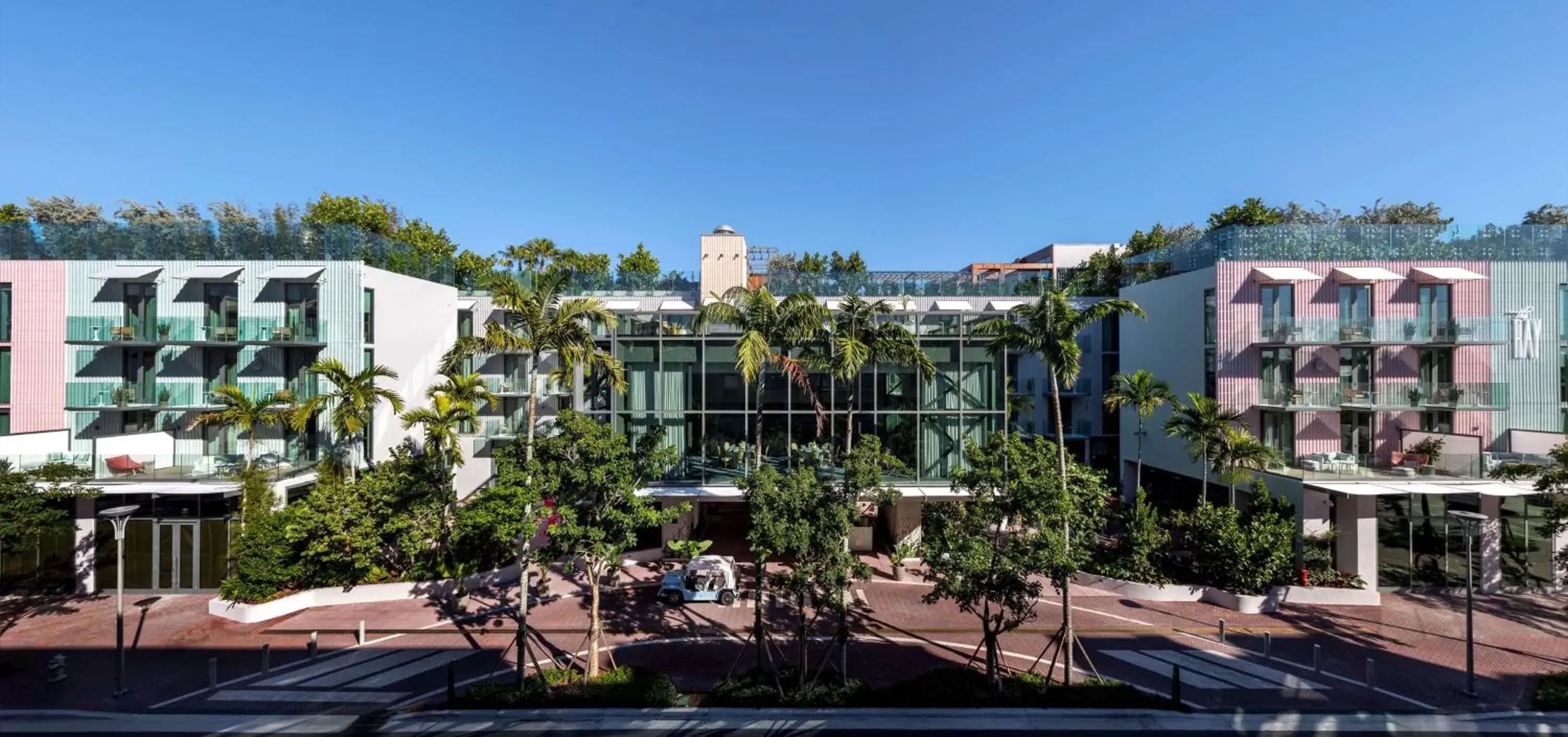 Property building in The Ray Hotel Delray Beach, Curio Collection By Hilton