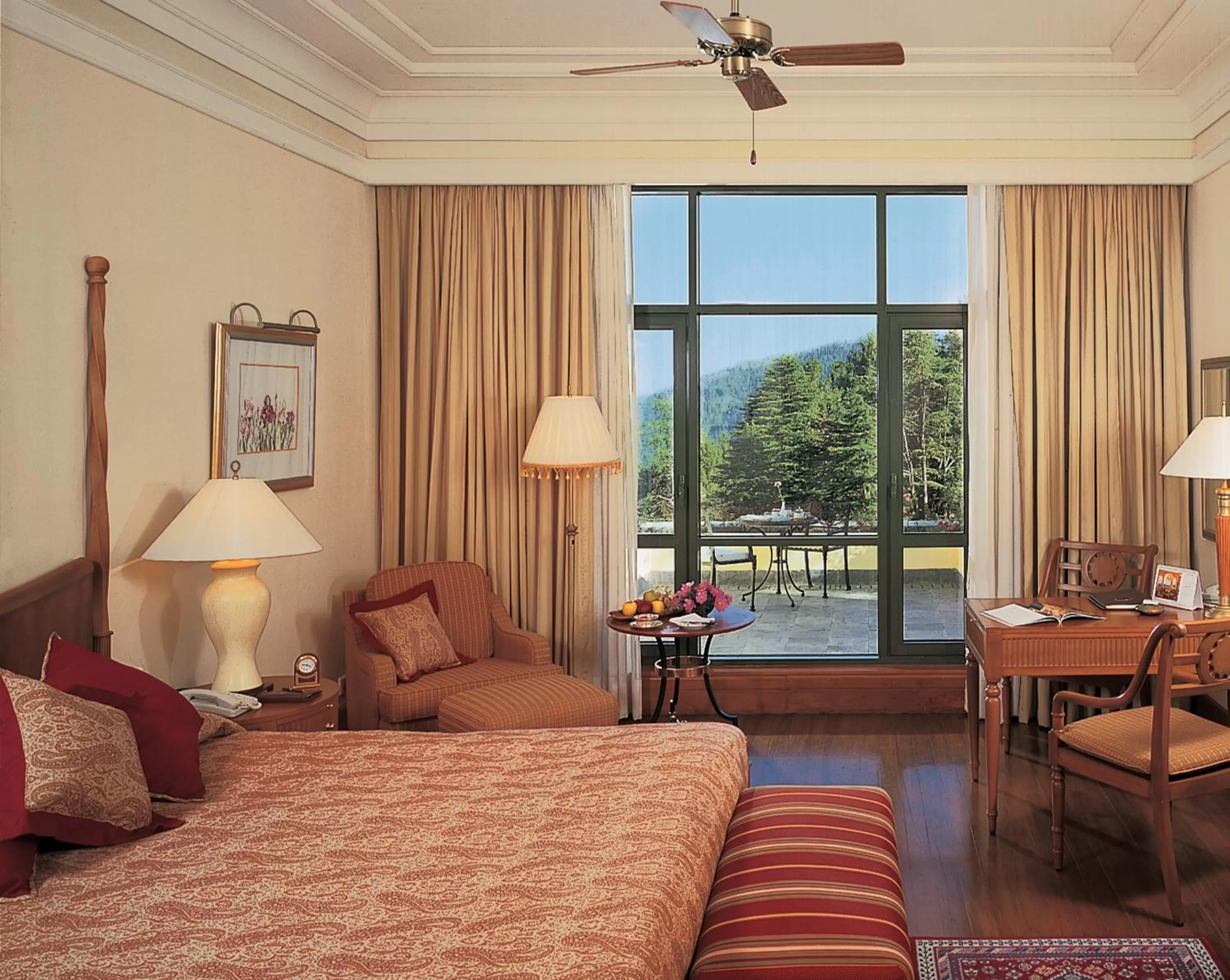 Bedroom, Bed in Wildflower Hall, An Oberoi Resort, Shimla