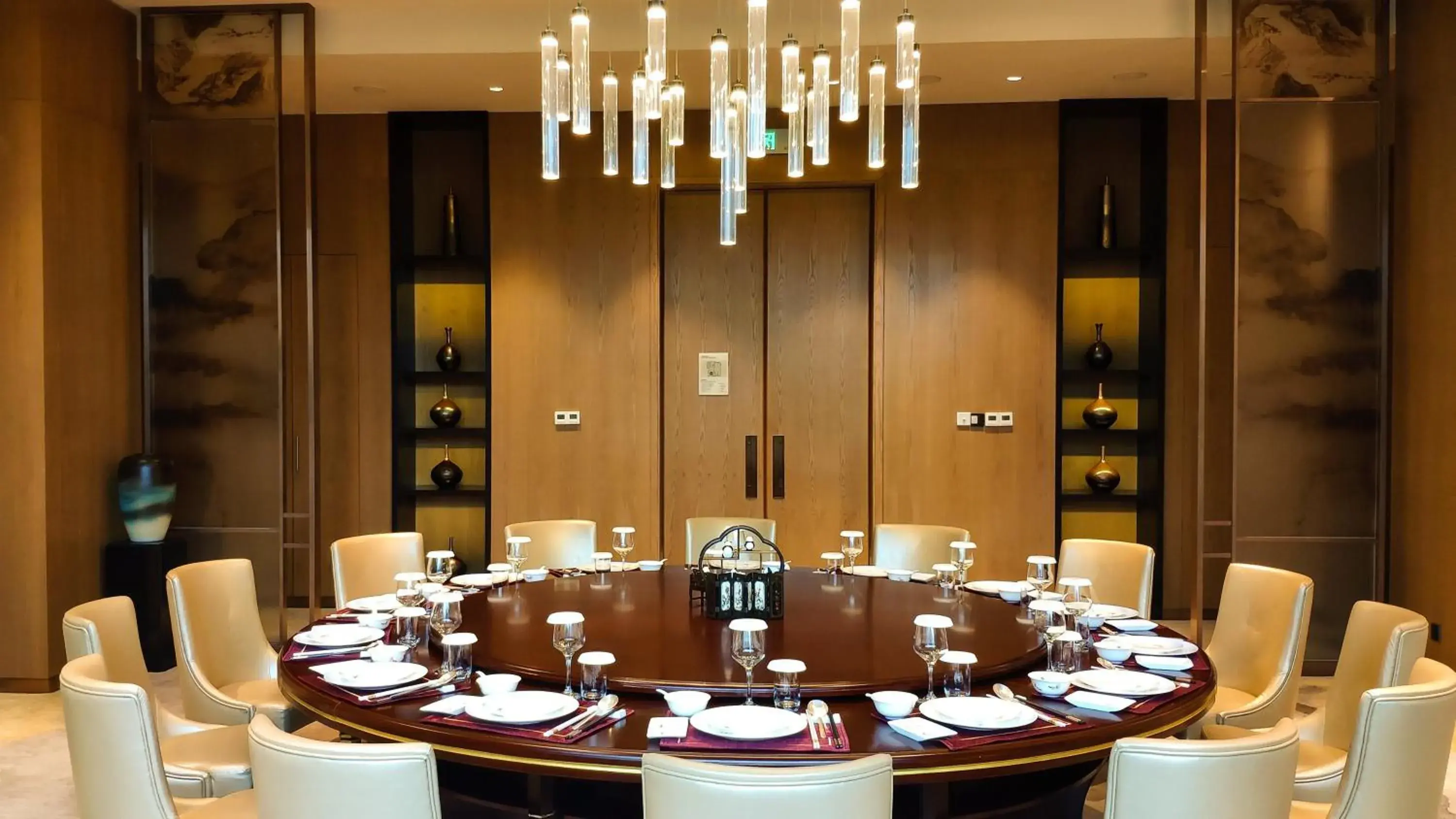 Restaurant/Places to Eat in Crowne Plaza Chengdu Wenjiang, an IHG Hotel