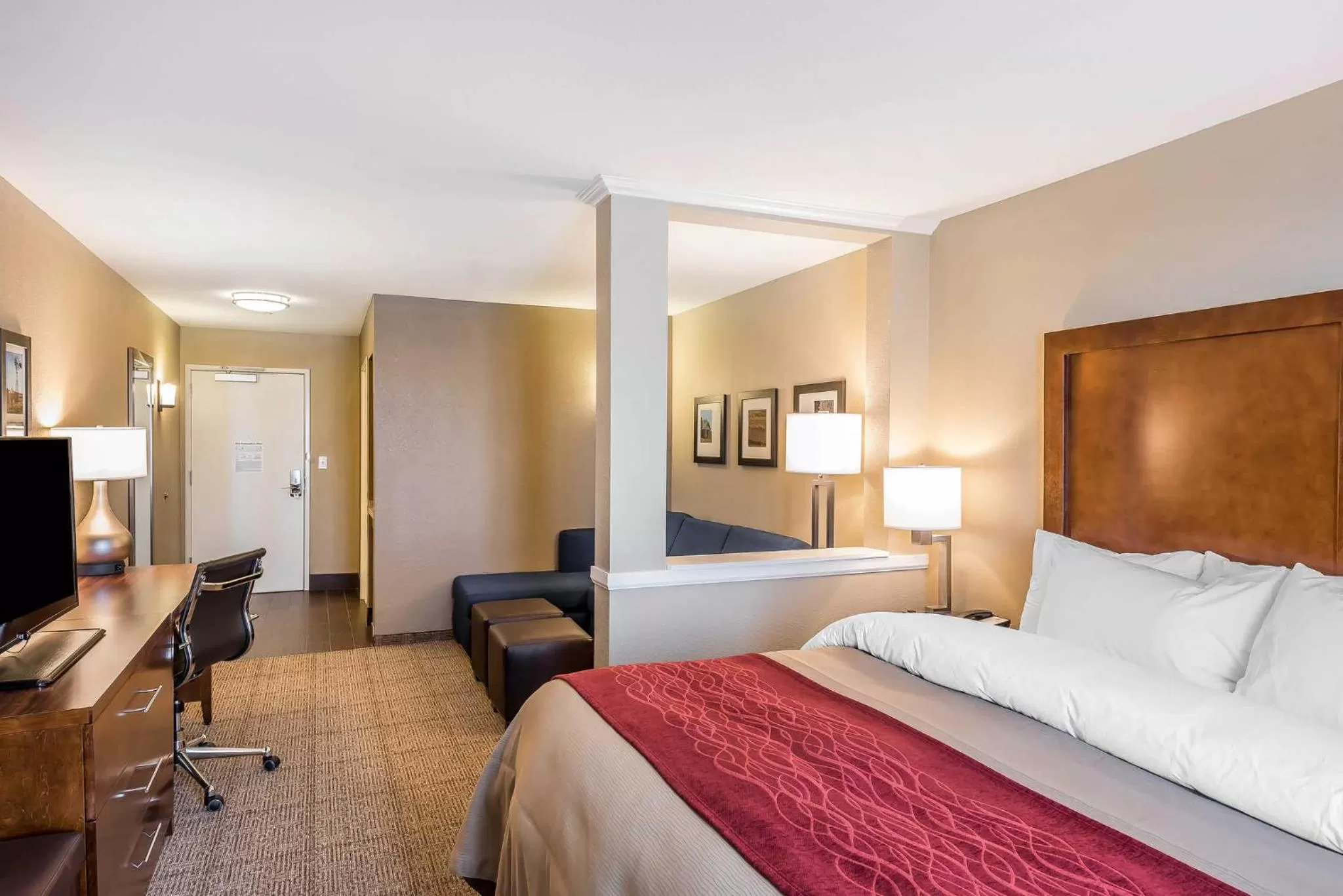 Property building, Bed in Comfort Inn & Suites Sidney I-80