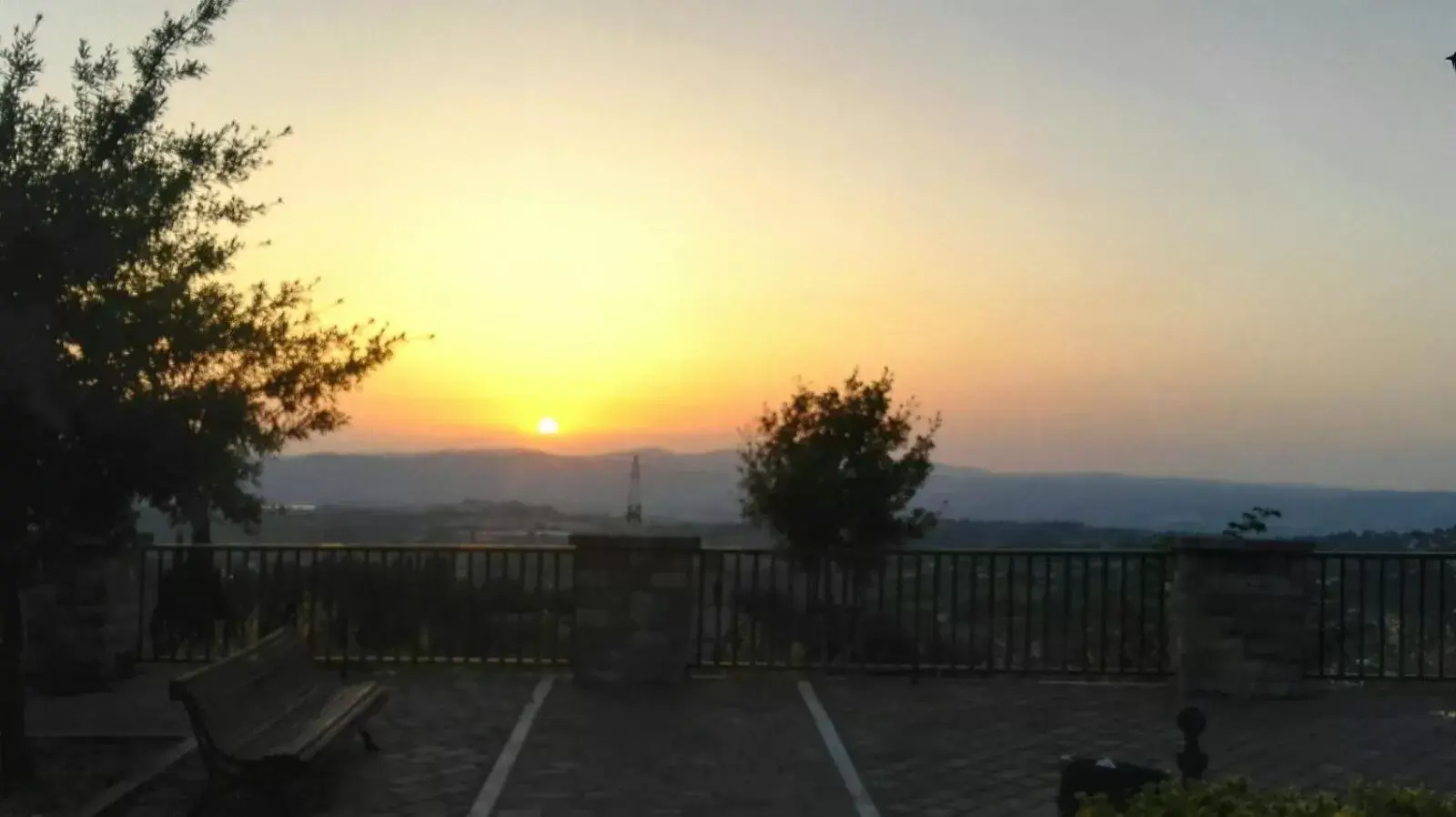 Sunrise/Sunset in La Sosta B&B