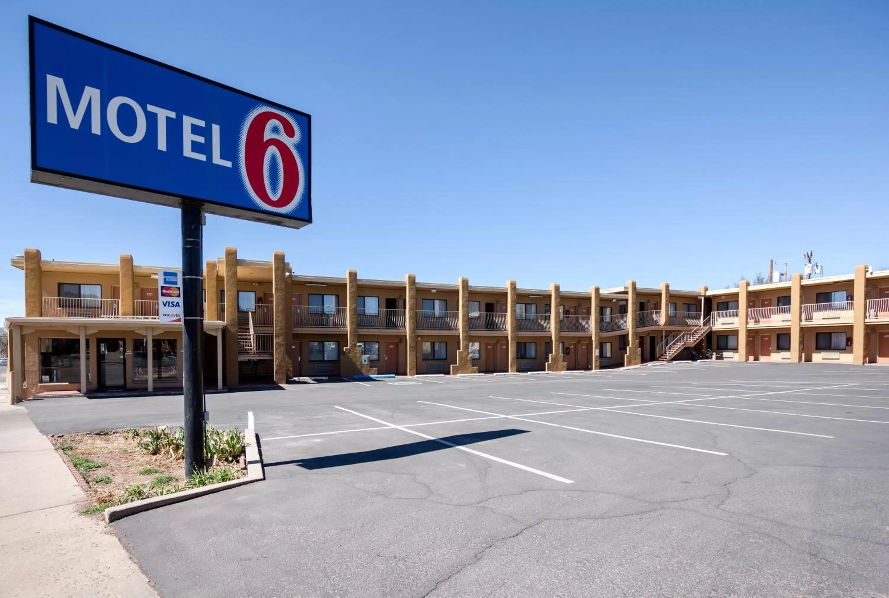 Facade/entrance in Motel 6-Santa Fe, NM - Downtown