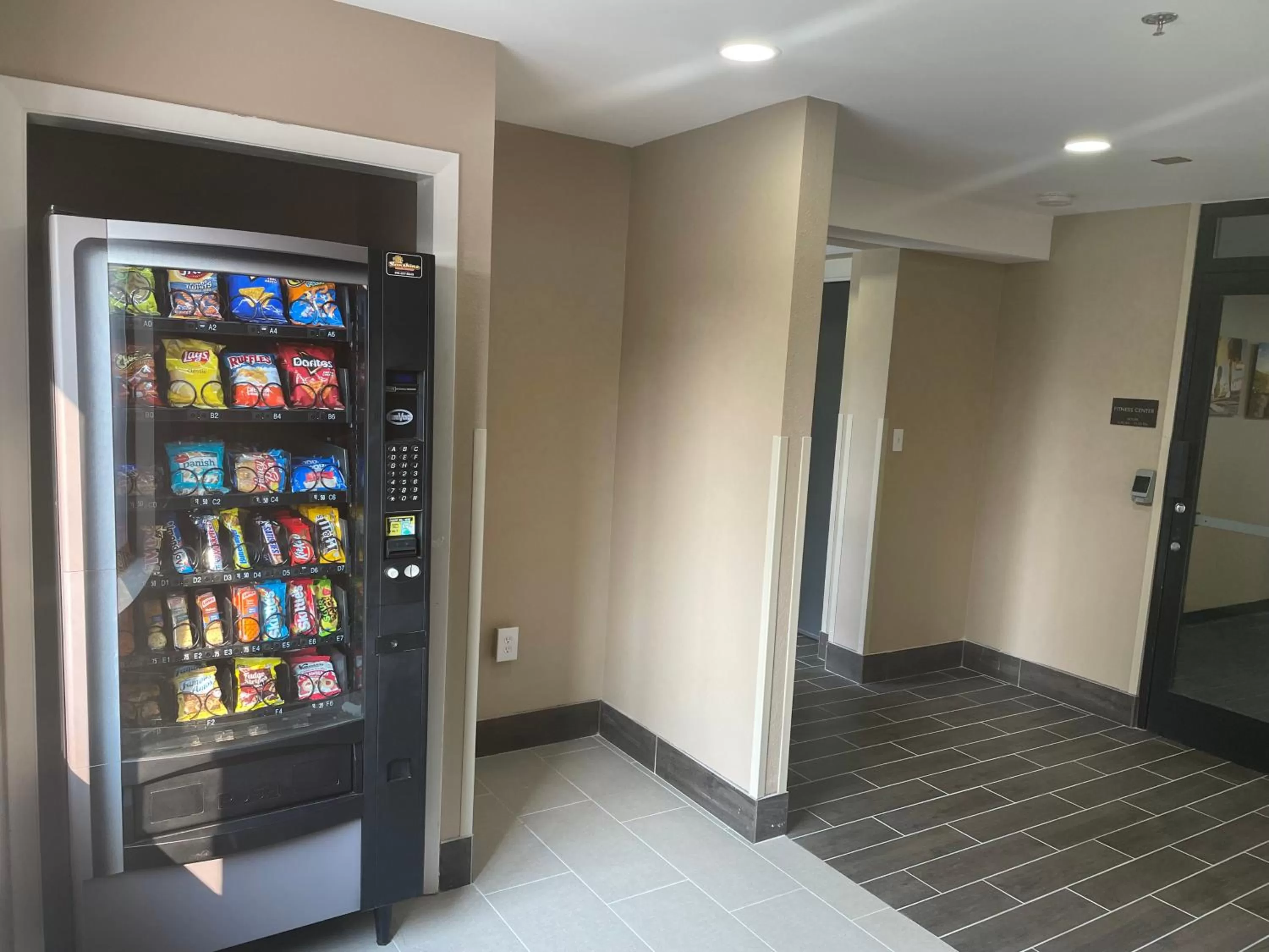 On-site shops in Comfort Inn & Suites Spring Lake - Fayetteville near Fort Bragg