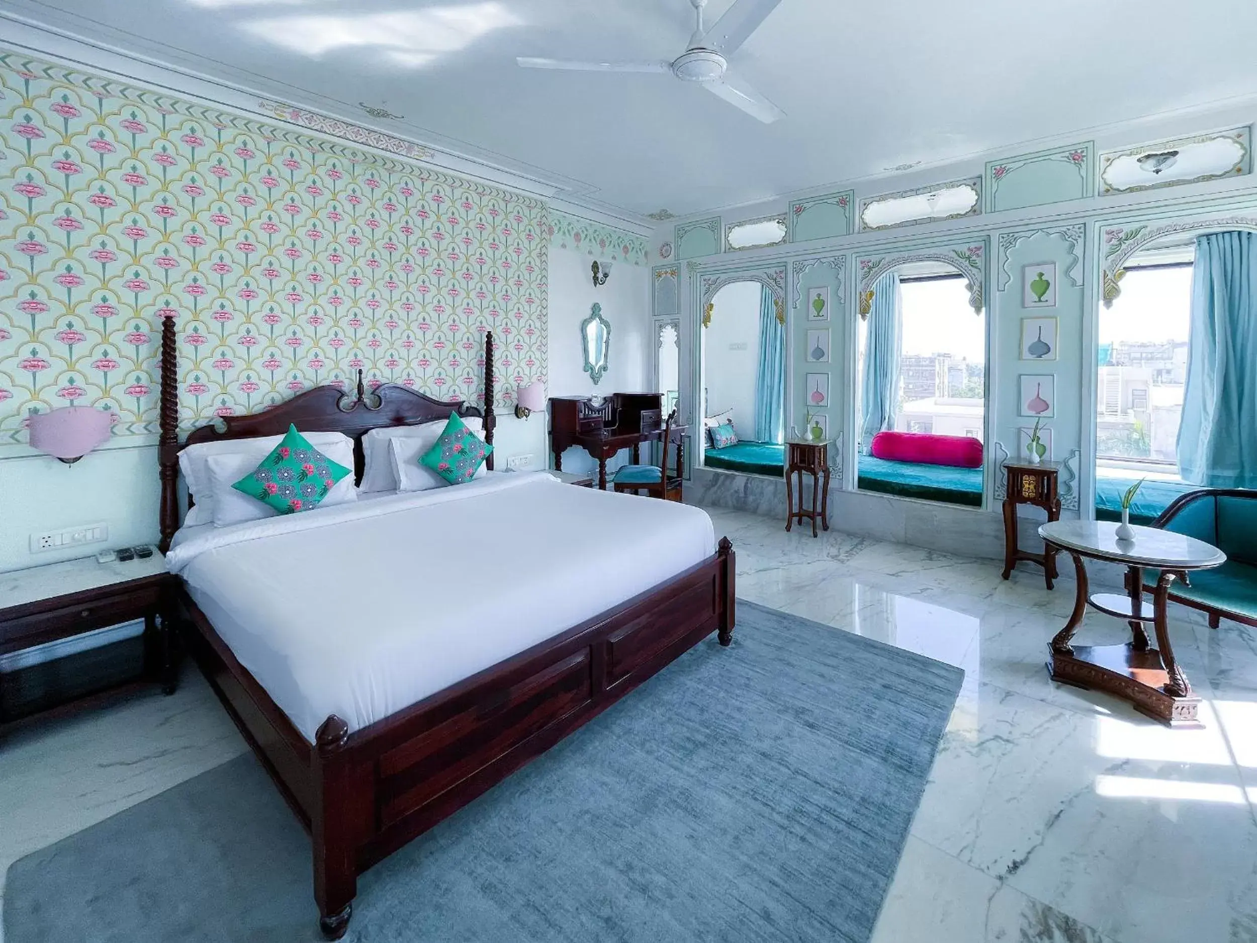 Photo of the whole room, Bed in Amar Kothi Photo of the whole room, Bed in Amar Kothi