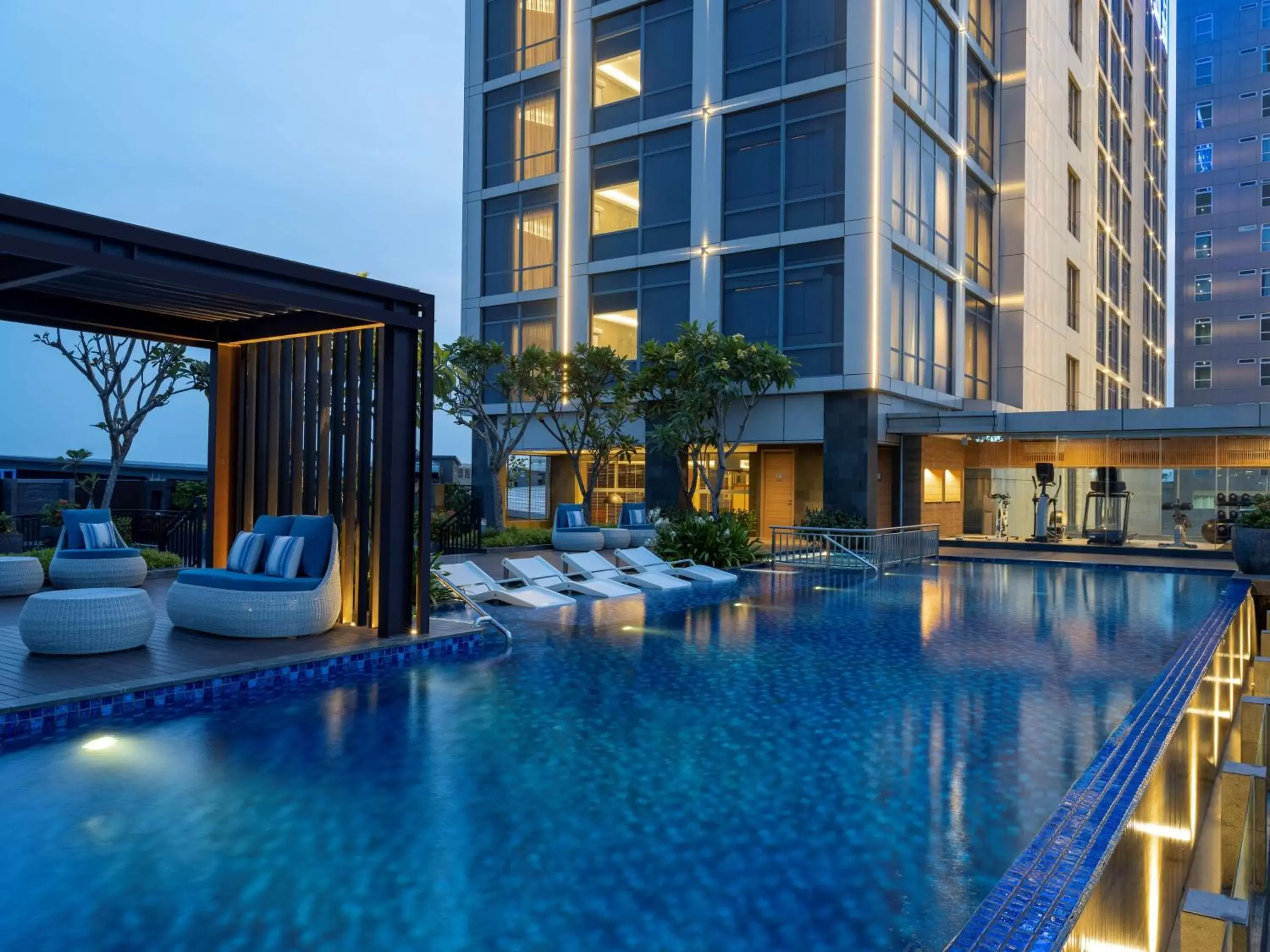 Pool view, Swimming Pool in Hilton Garden Inn Jakarta Taman Palem