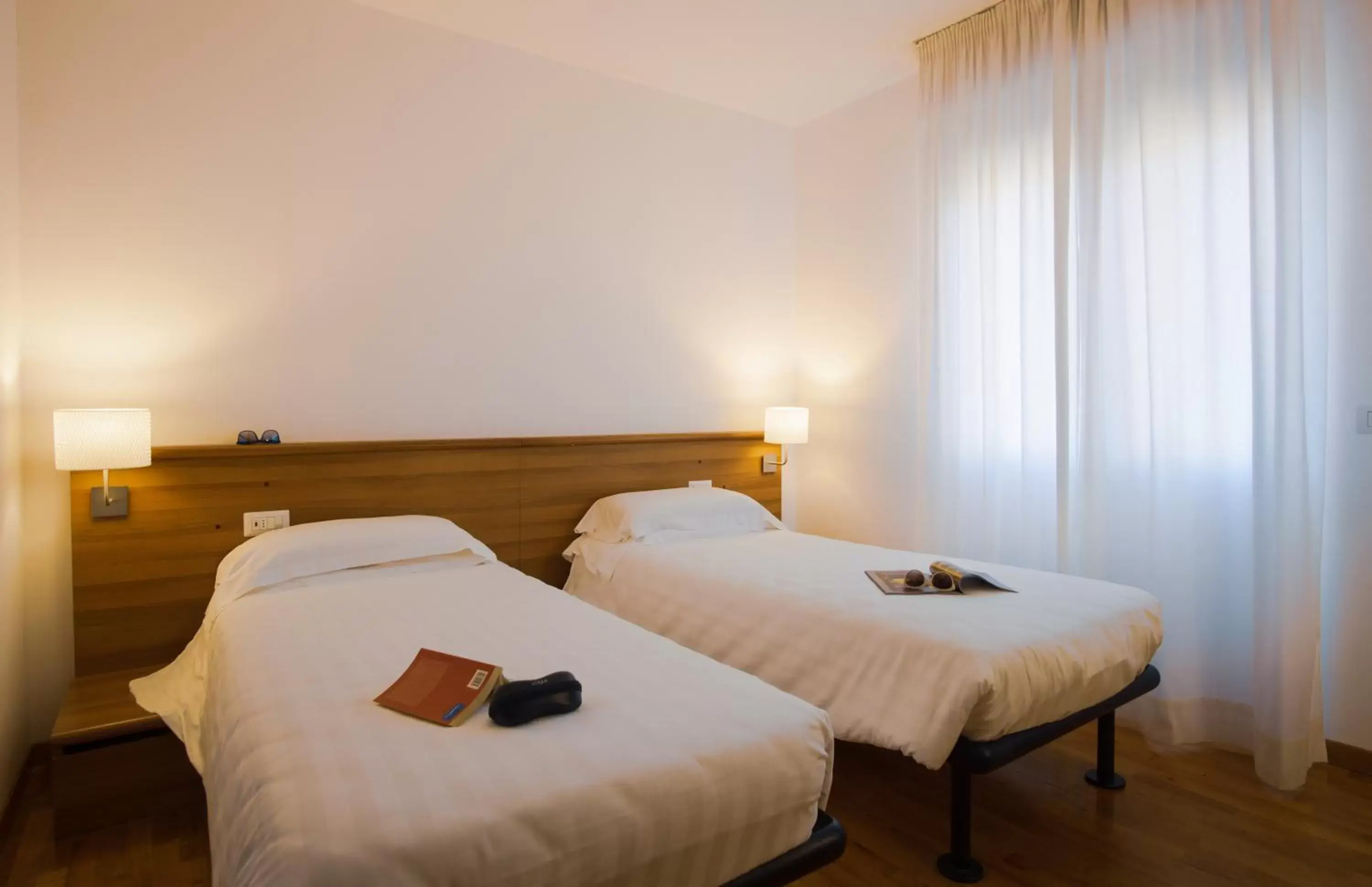 Bedroom, Bed in Mistral2 Hotel