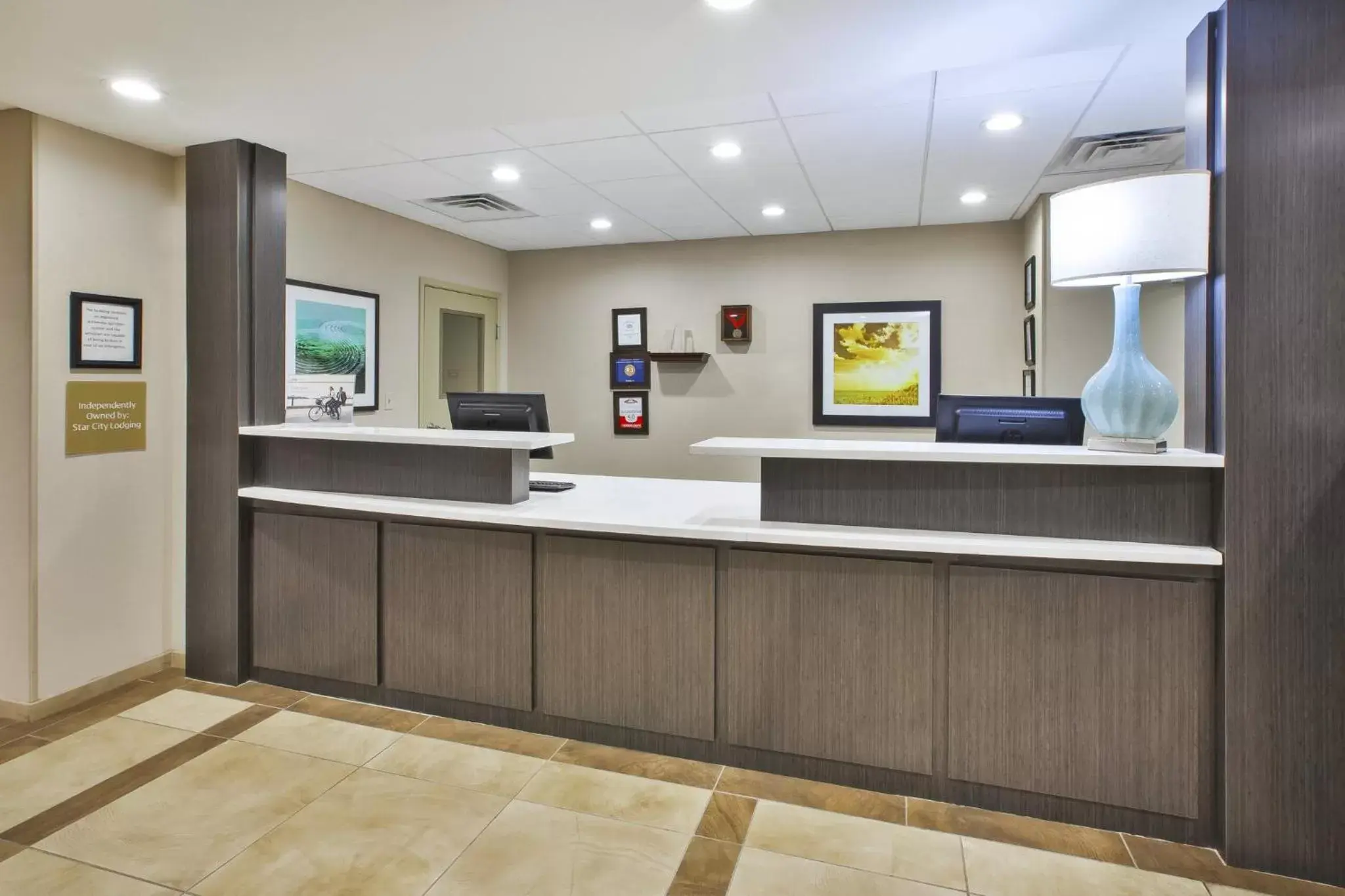 Property building, Lobby/Reception in Candlewood Suites MORGANTOWN-UNIV WEST VIRGINIA, an IHG Hotel