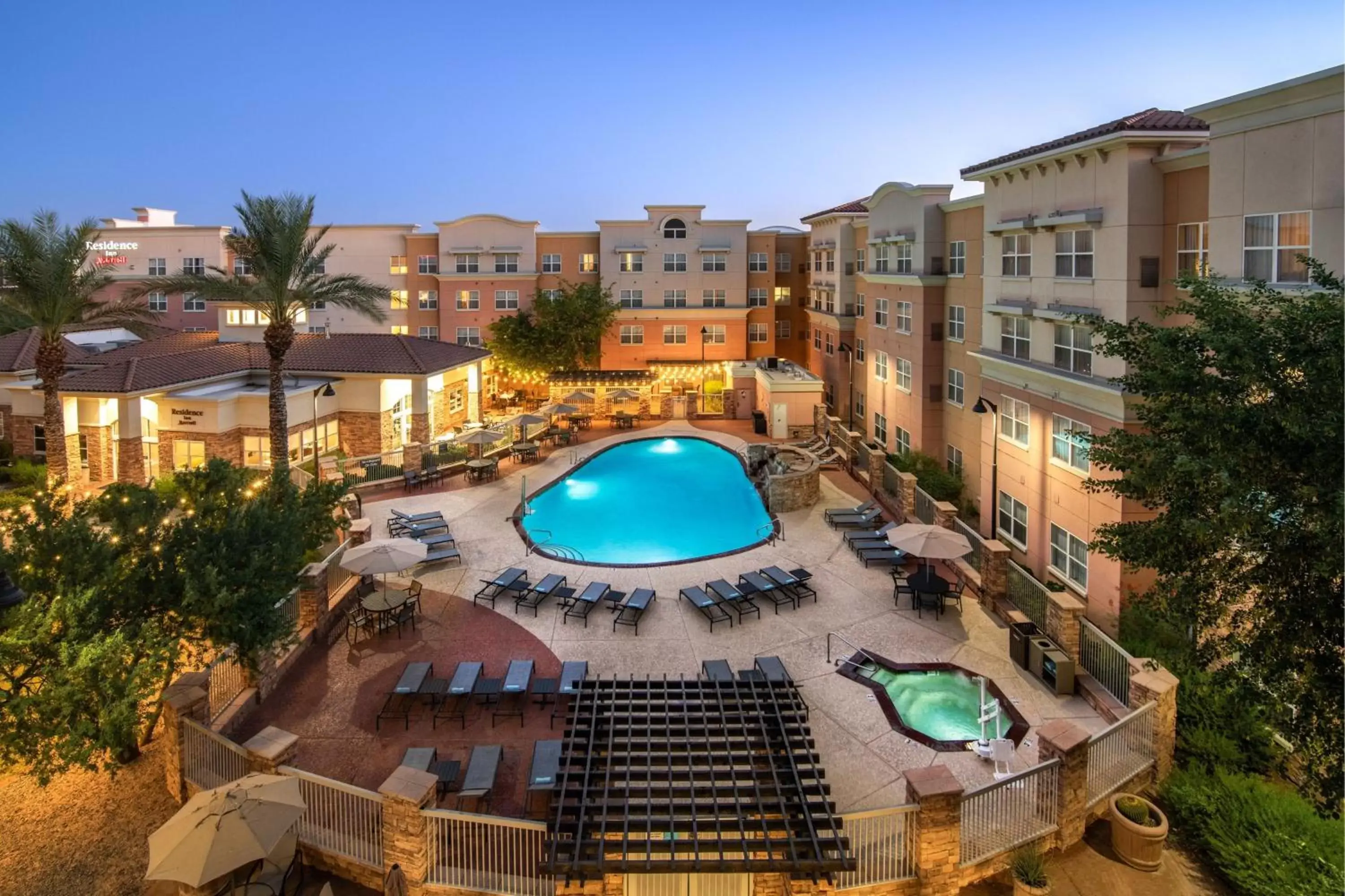 Swimming pool, Pool View in SpringHill Suites Phoenix Glendale Sports & Entertainment District