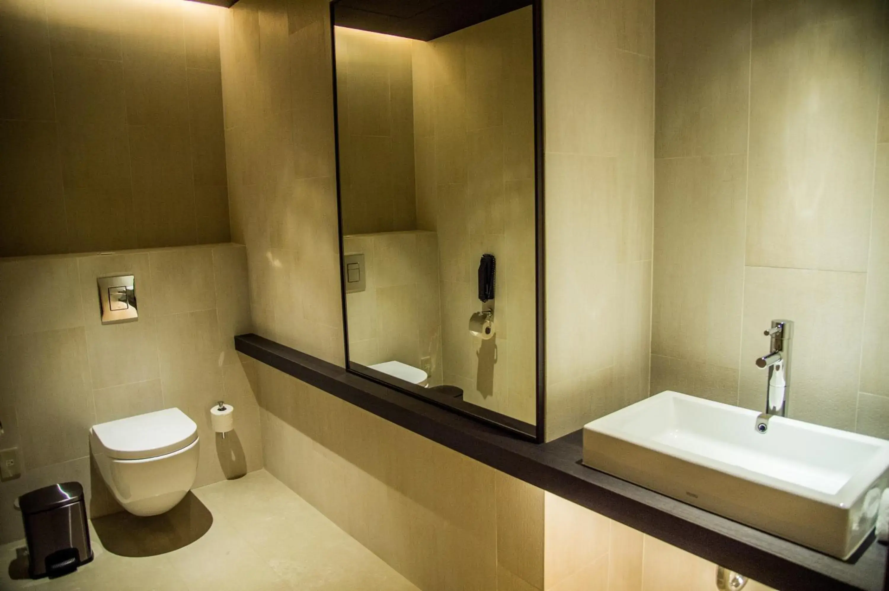 Photo of the whole room, Bathroom in Crowne Plaza Tainan, an IHG Hotel