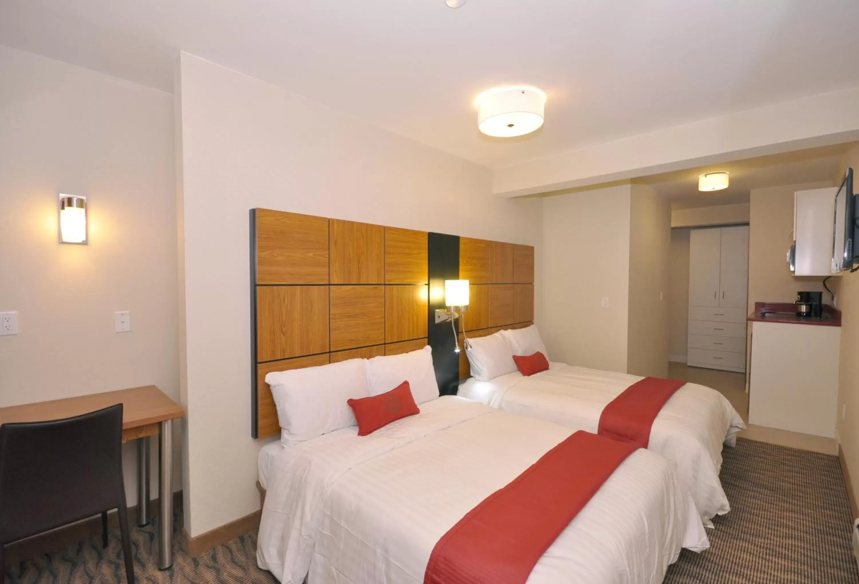 Bedroom, Bed in Hotel Five44