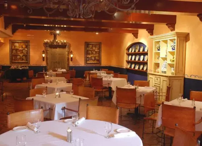Restaurant/Places to Eat in Hotel Encanto de Las Cruces