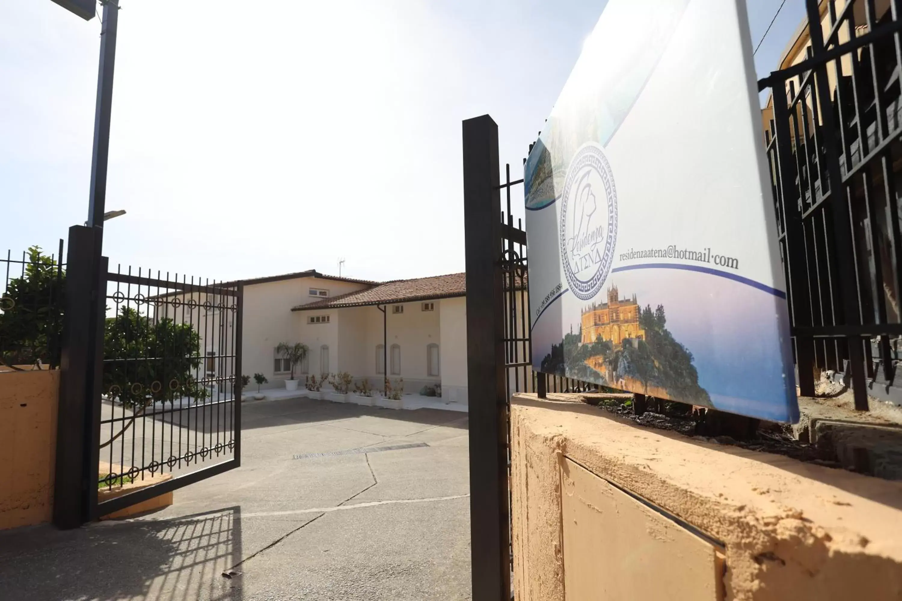 Facade/entrance in Residenza Atena