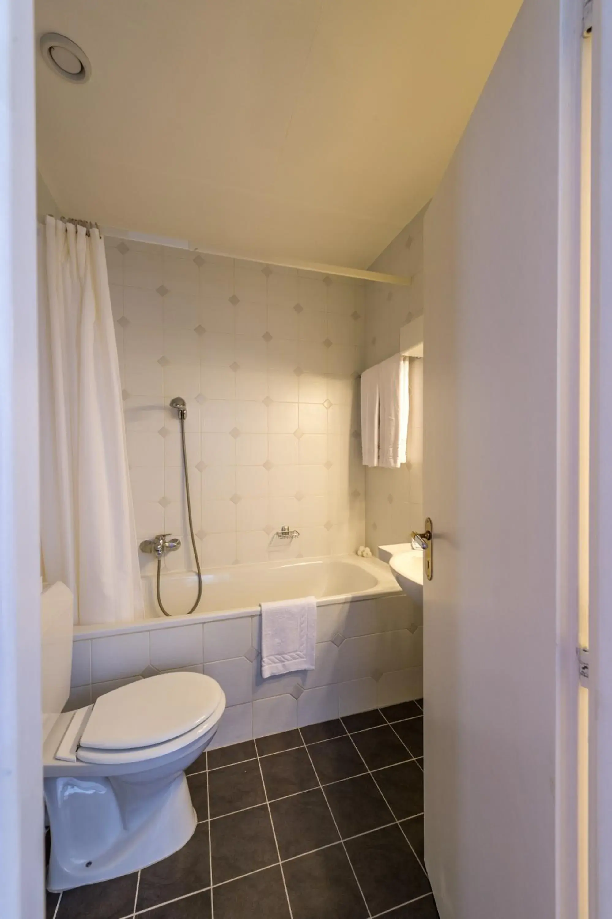 Single Room in Hotel Churchill Single Room in Hotel Churchill