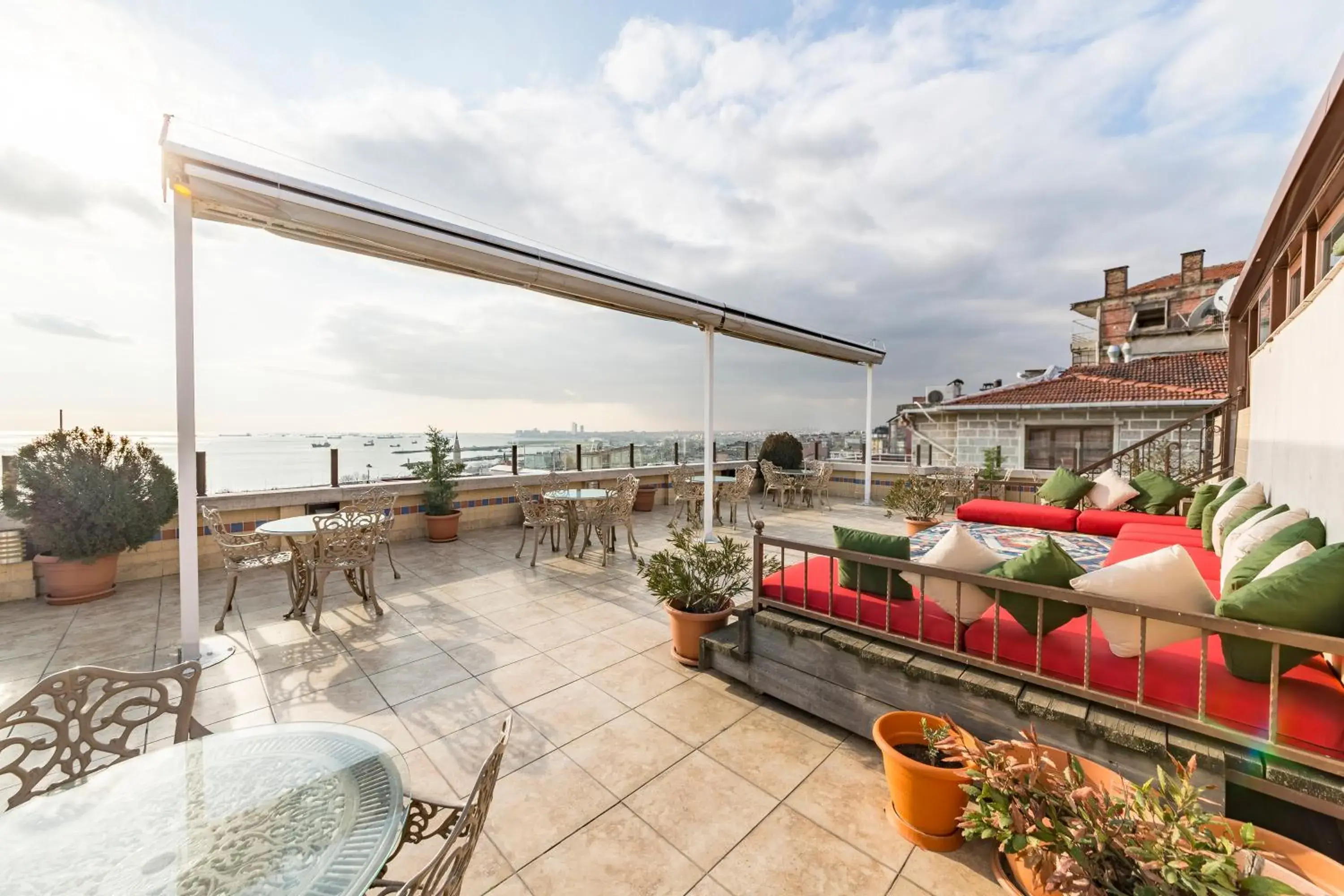 Balcony/Terrace in Hotel Fehmi Bey - Special Category