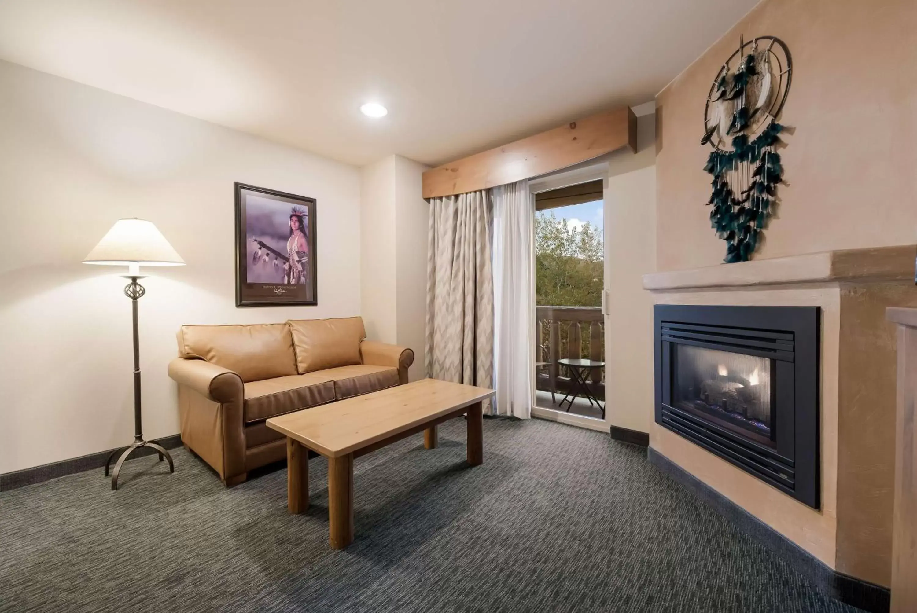 Bedroom, Seating Area in Best Western Plus Kentwood Lodge