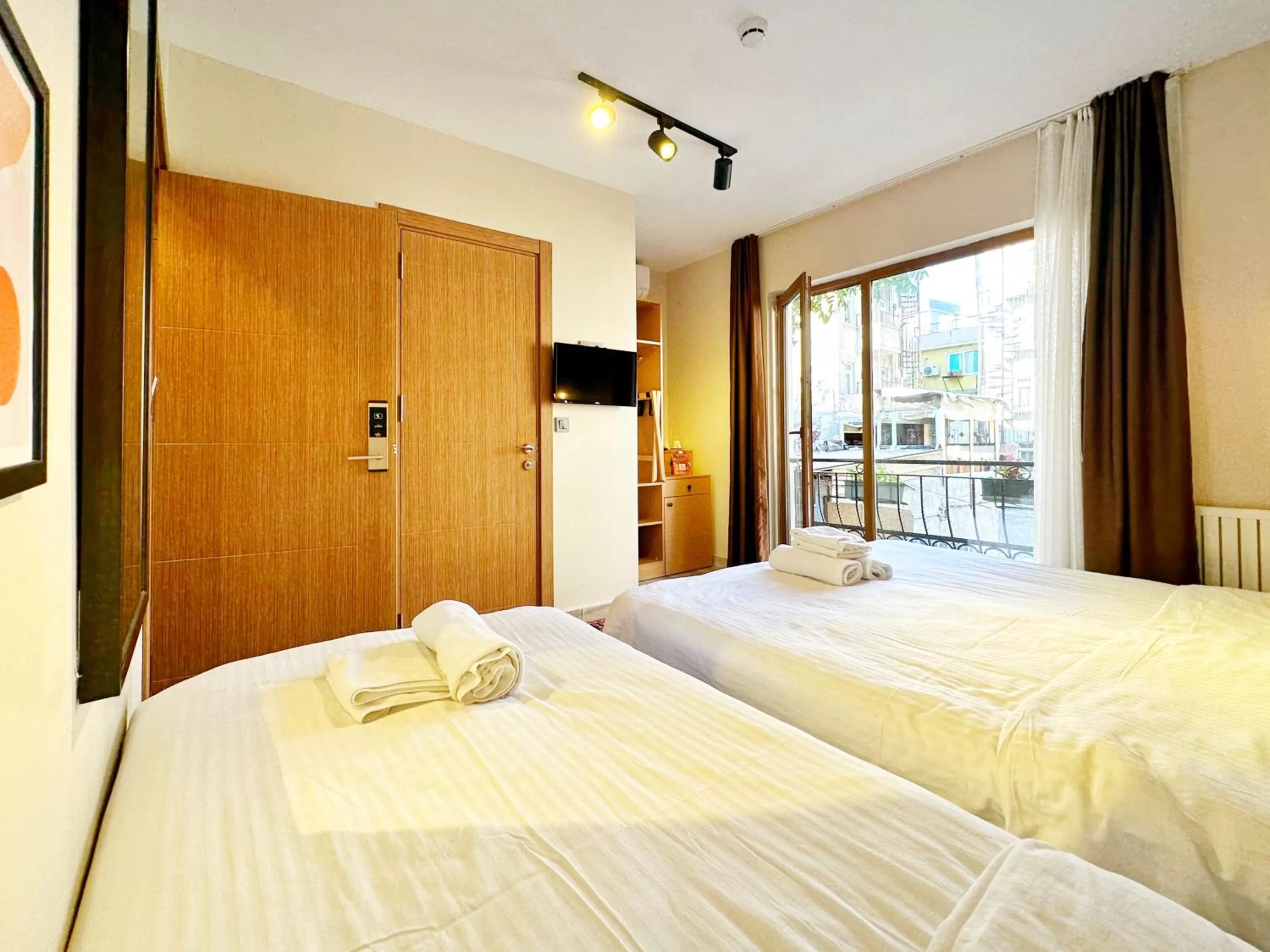 Bed in Sultan Pier Hotel