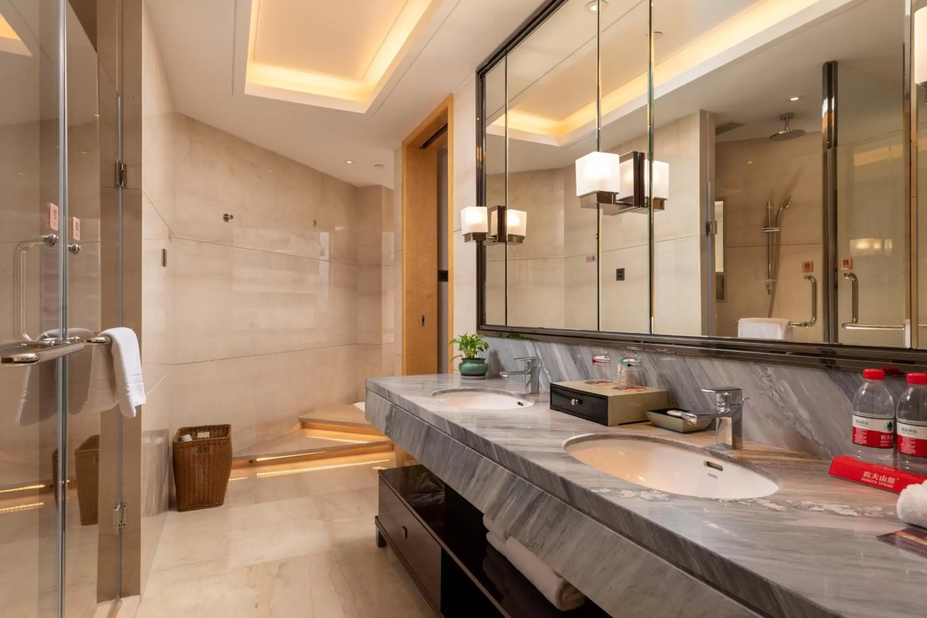 Bathroom in Zhuhai Longzhuda International Hotel
