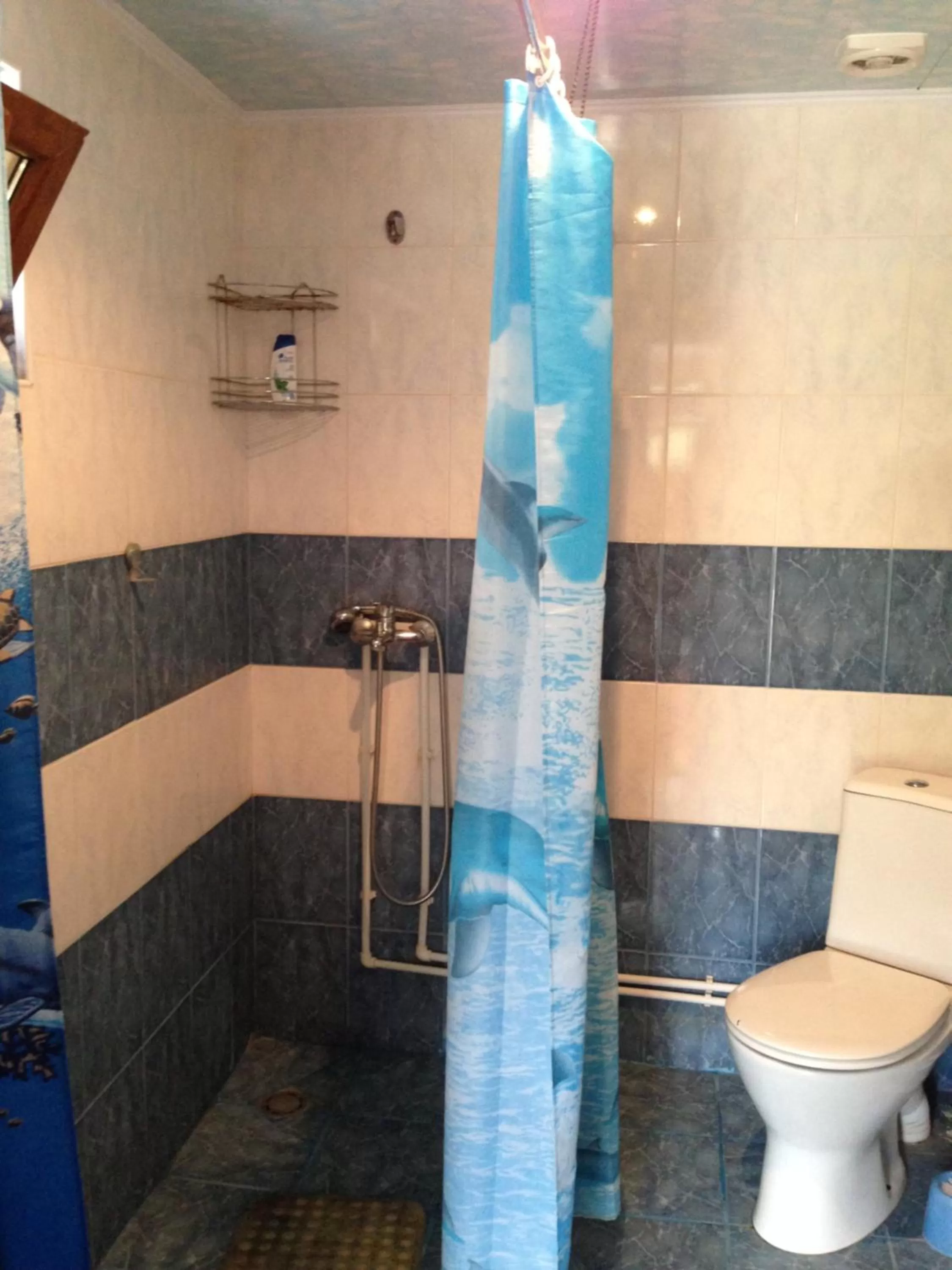 Shower in IRIS B&B in DEBED CANYON