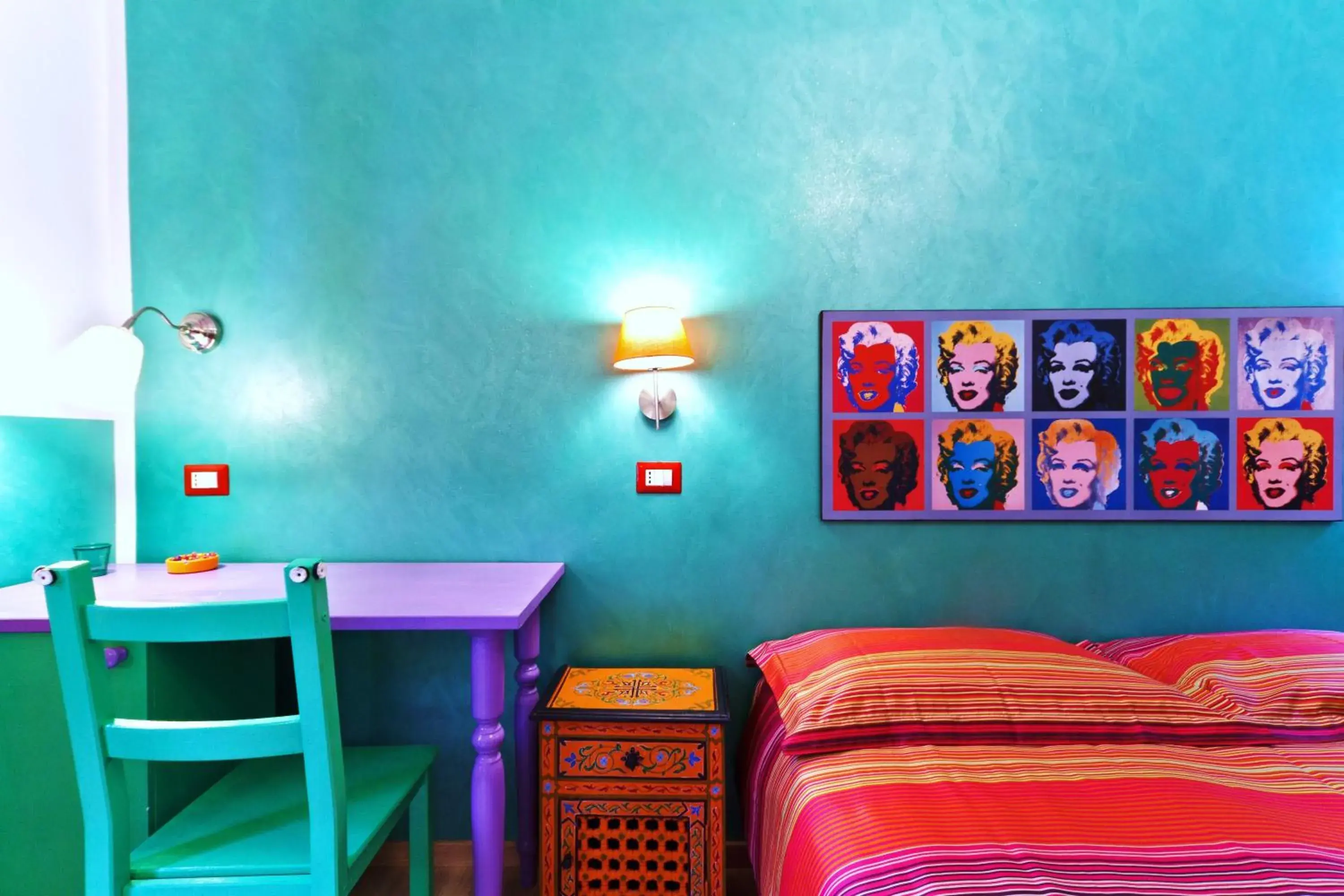 Photo of the whole room, Bed in Dream Station Photo of the whole room, Bed in Dream Station