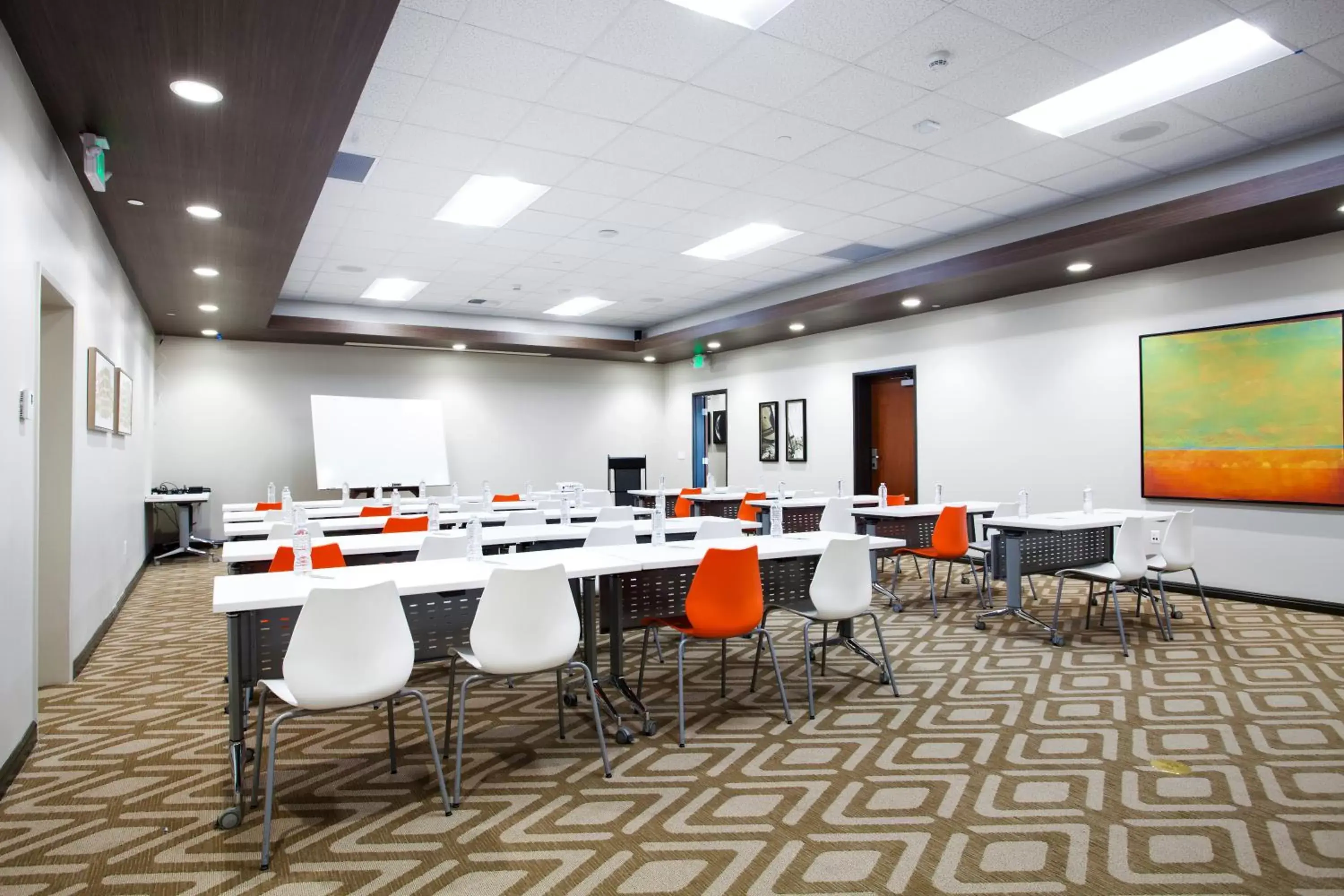 Meeting/conference room in Redac Gateway Hotel Torrance