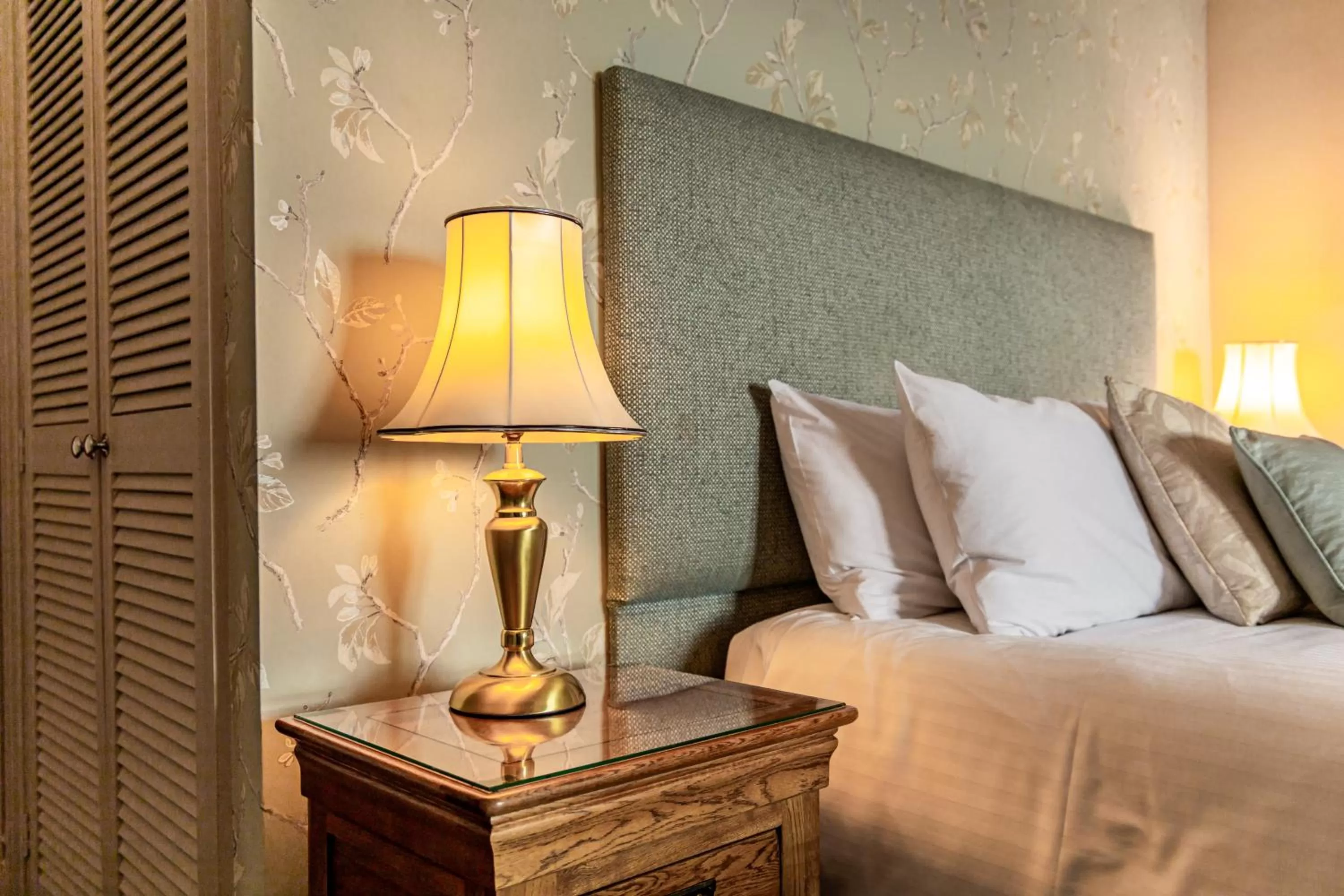 Decorative detail, Bed in Best Western Walton Park Hotel