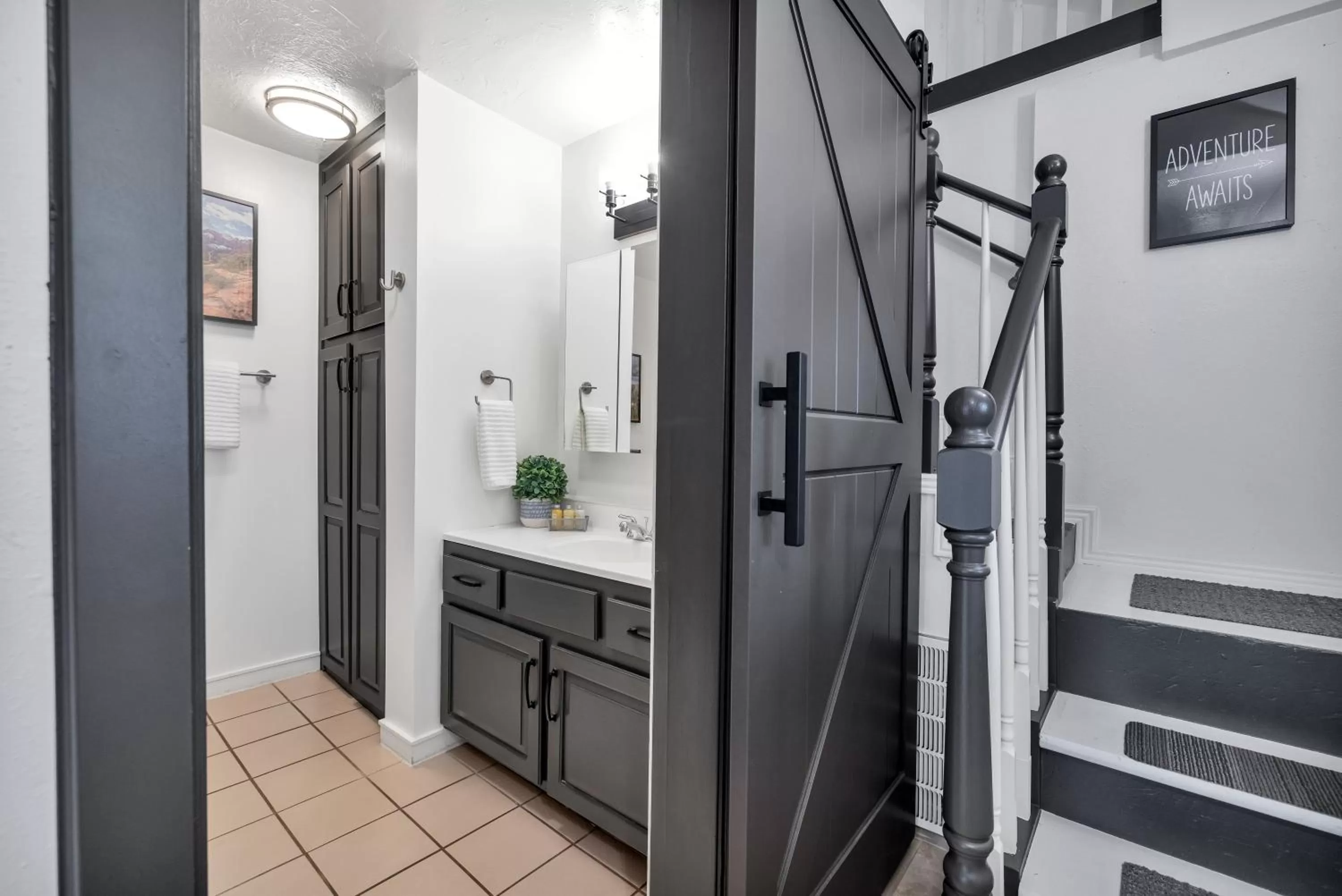 Bathroom in Red Rock Inn Cottages