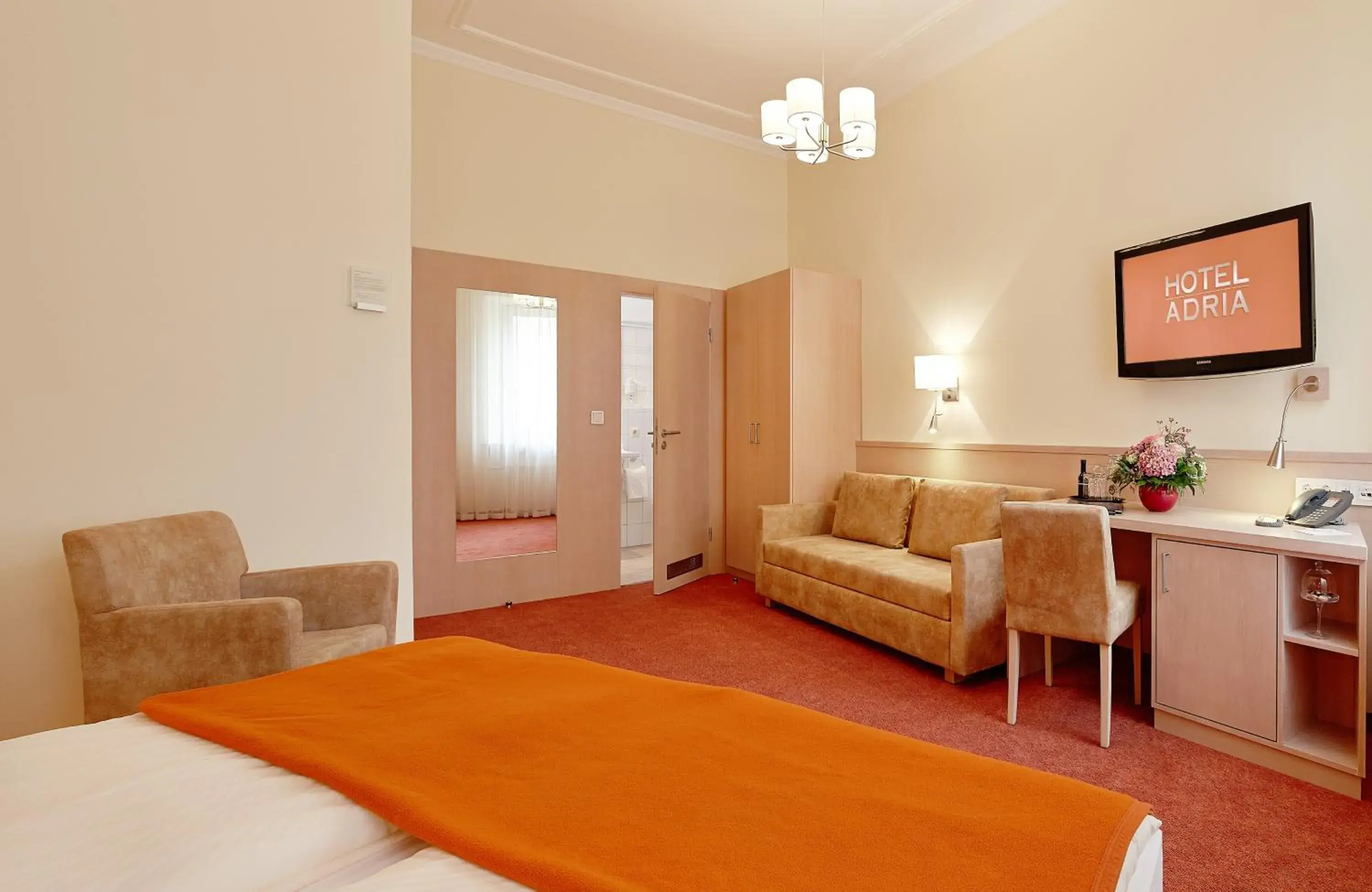 Photo of the whole room, Bed in Hotel ADRIA München Photo of the whole room, Bed in Hotel ADRIA München