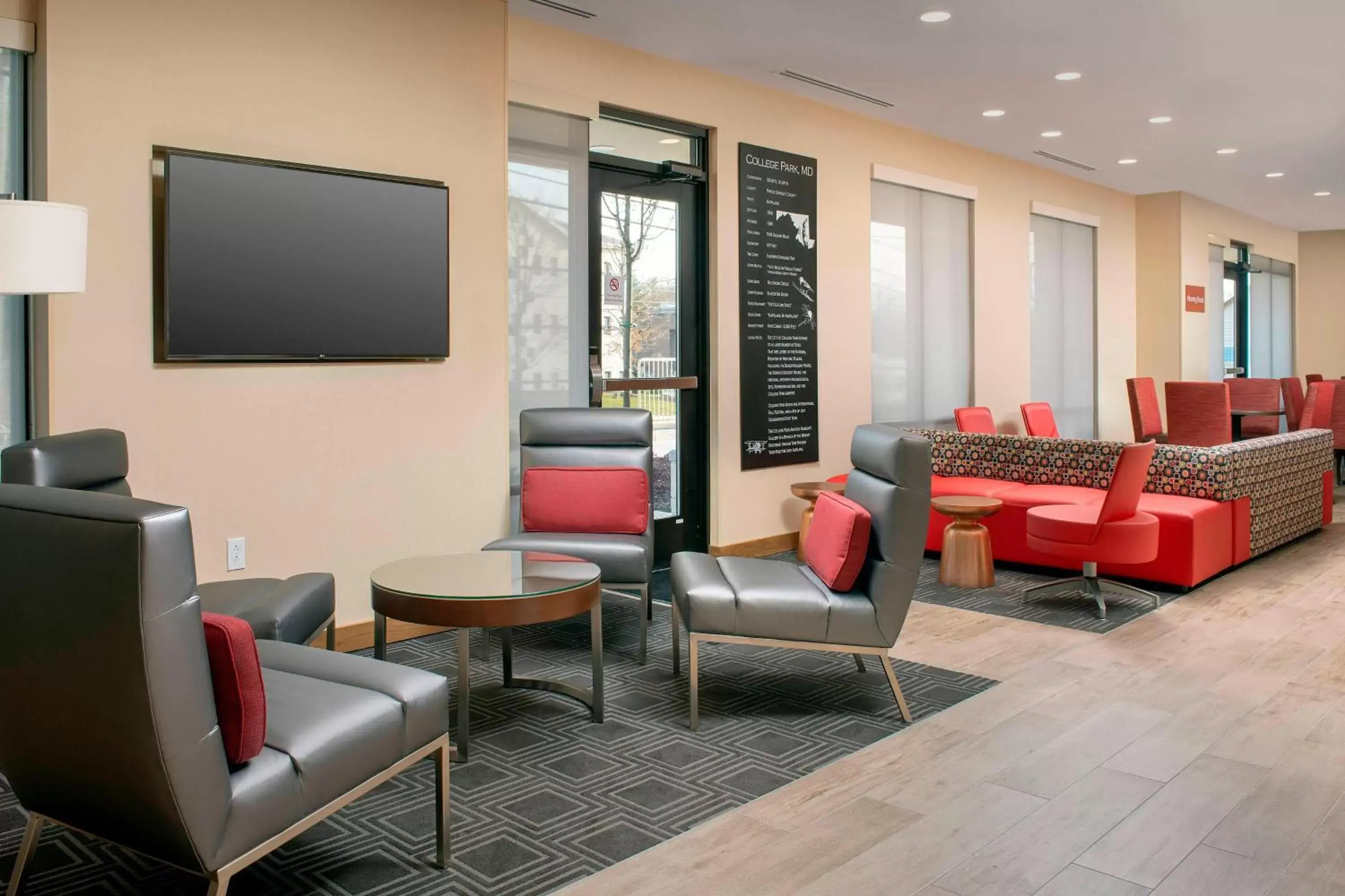 Lobby or reception, Seating Area in TownePlace Suites by Marriott College Park