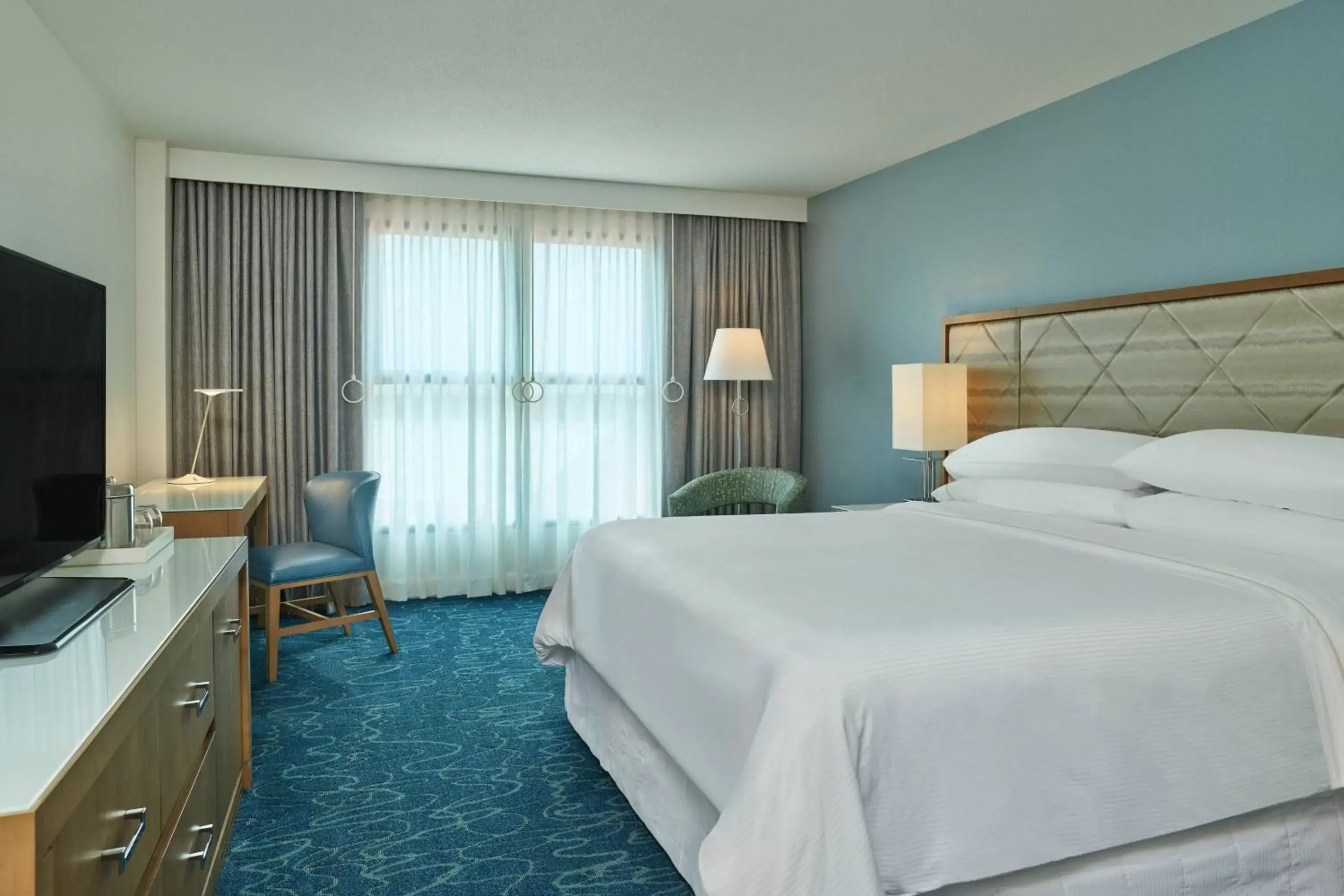 Photo of the whole room, Bed in Walt Disney World Dolphin