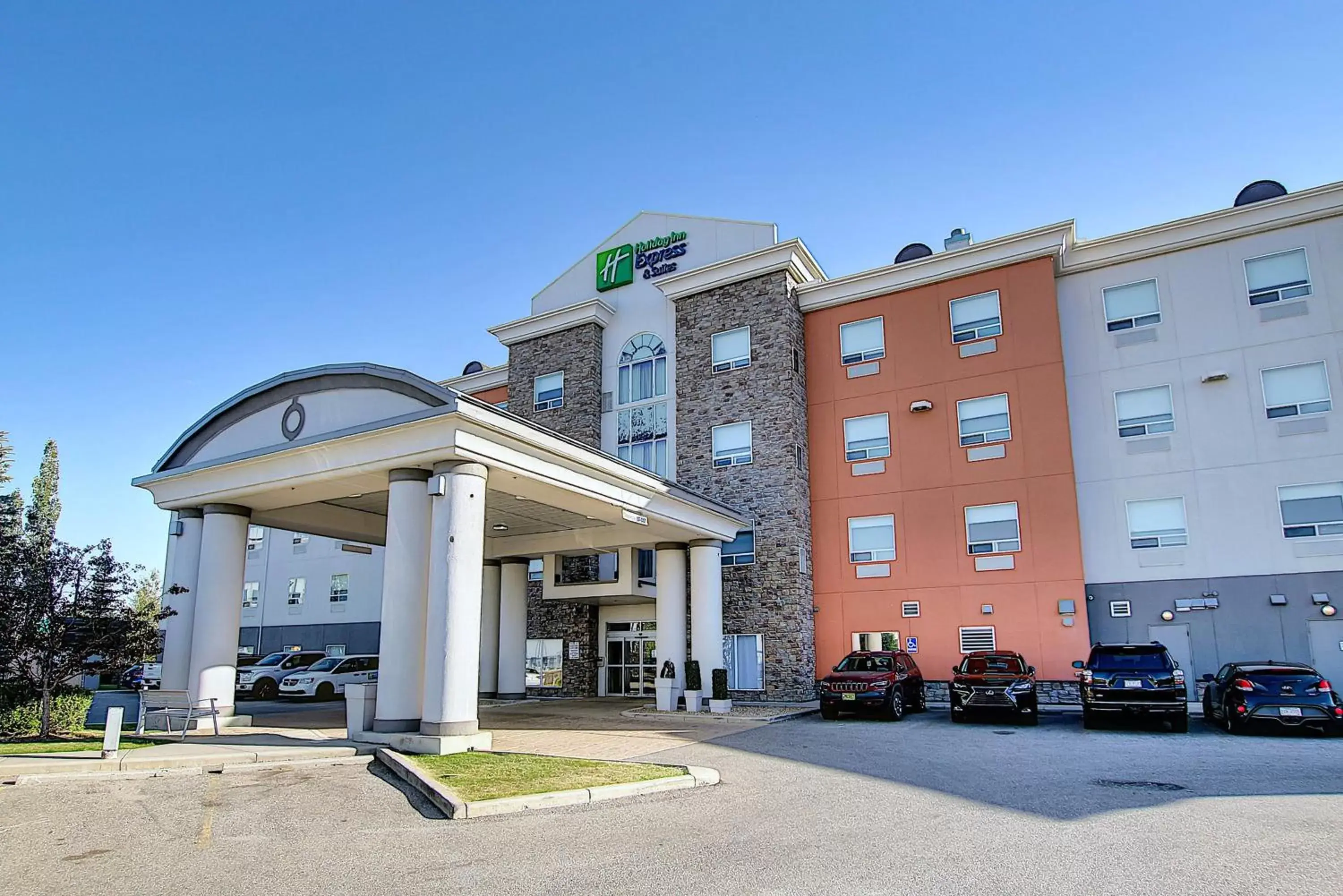 Property Building in Holiday Inn Express Airport Calgary, an IHG Hotel
