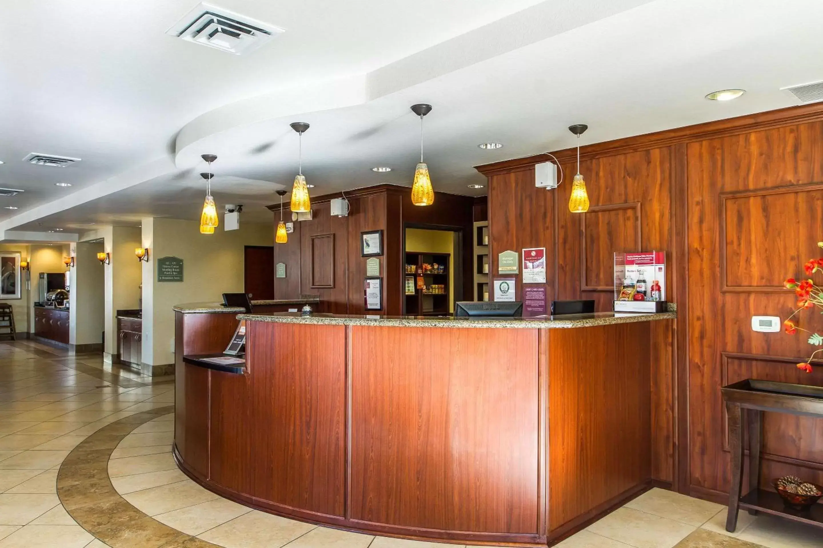Lobby or reception, Lobby/Reception in Comfort Suites Vacaville - Napa Valley