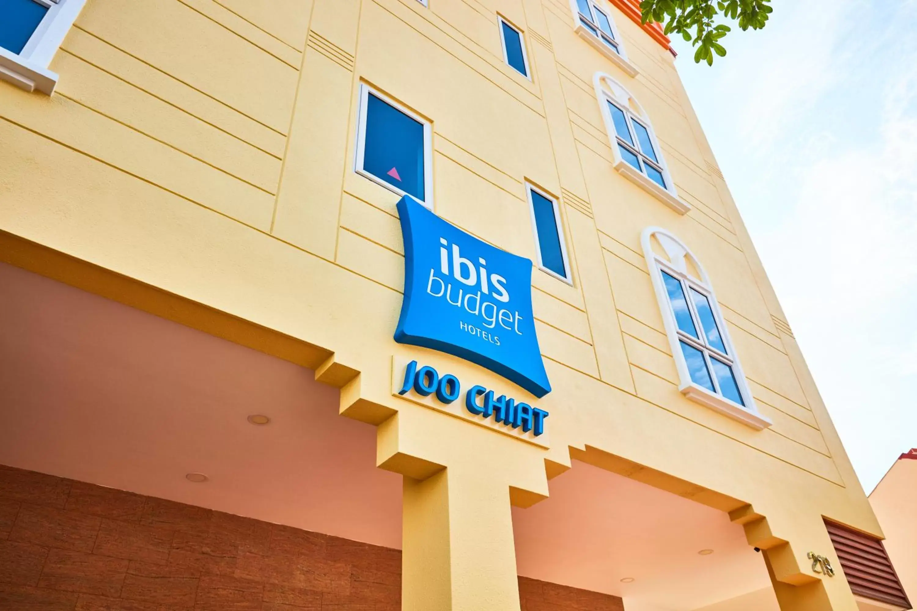 Facade/entrance in ibis budget Singapore Joo Chiat Facade/entrance in ibis budget Singapore Joo Chiat