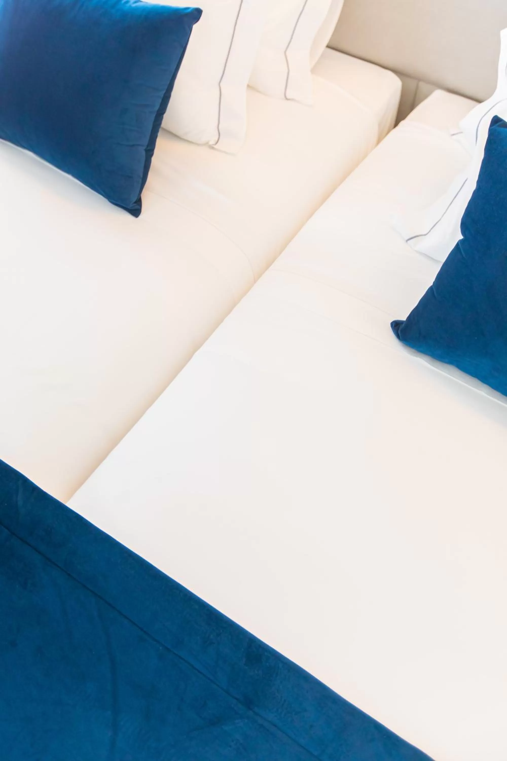 Bed in Hotel Mondego