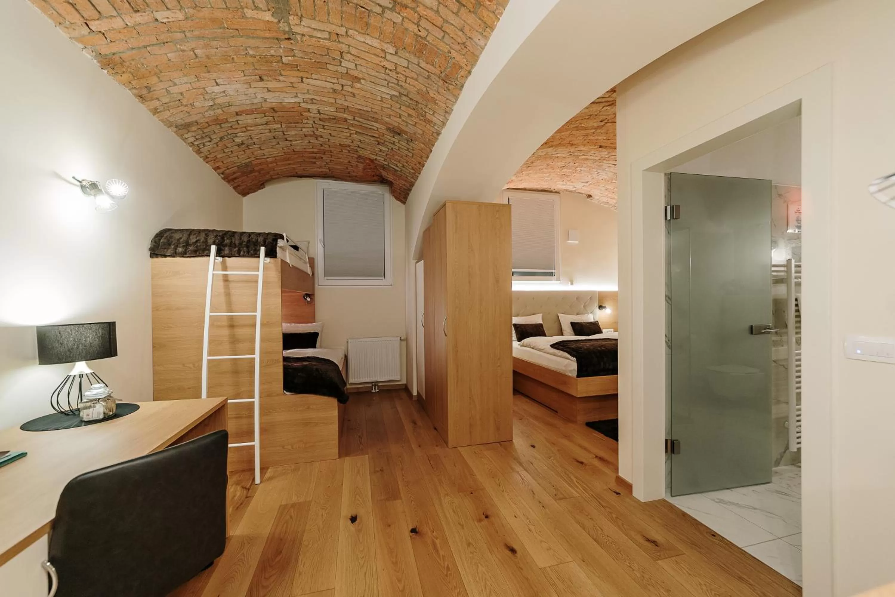 Bed in Operna klet Ljubljana