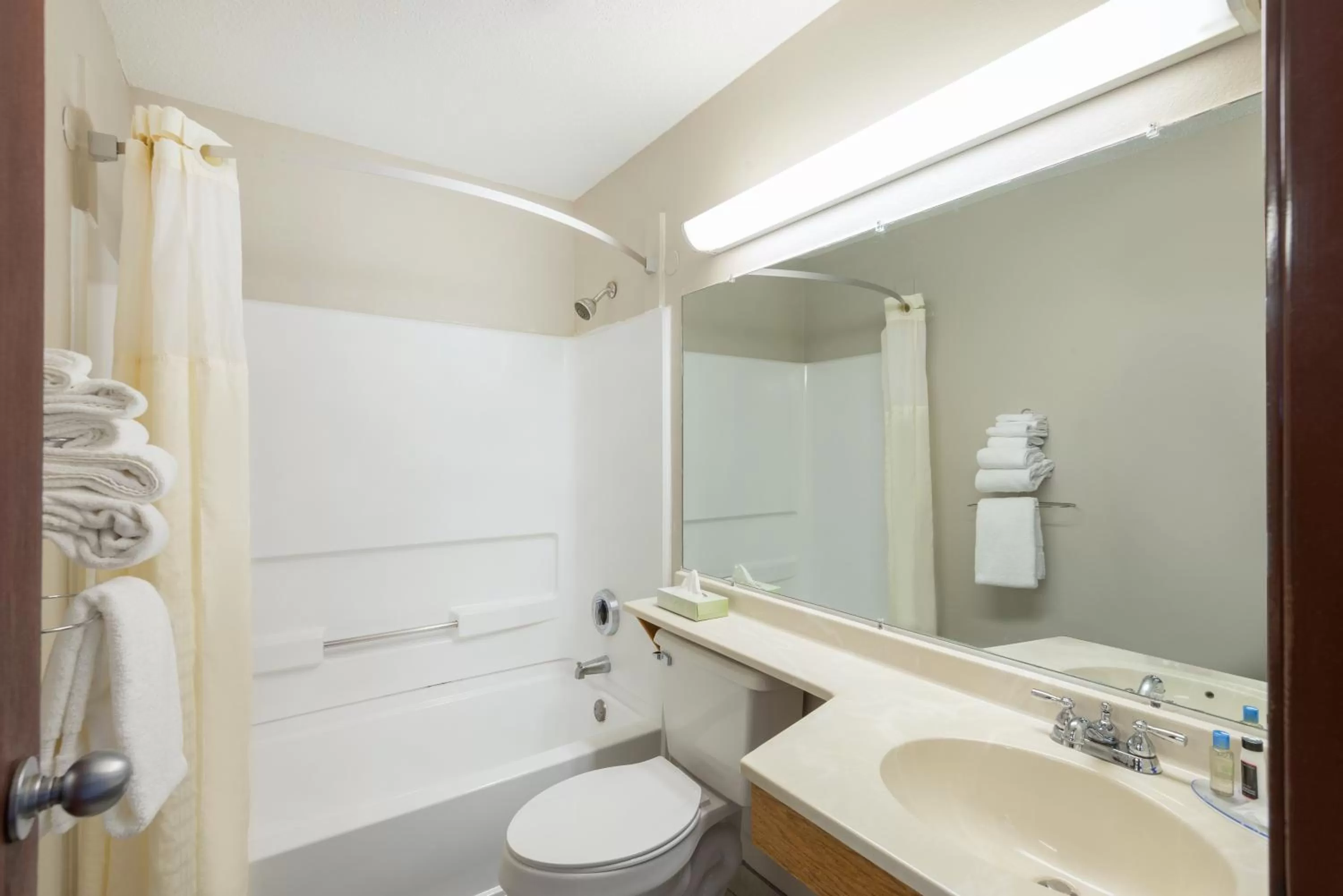 Toilet in Days Inn by Wyndham Somerset PA I-70 I-76