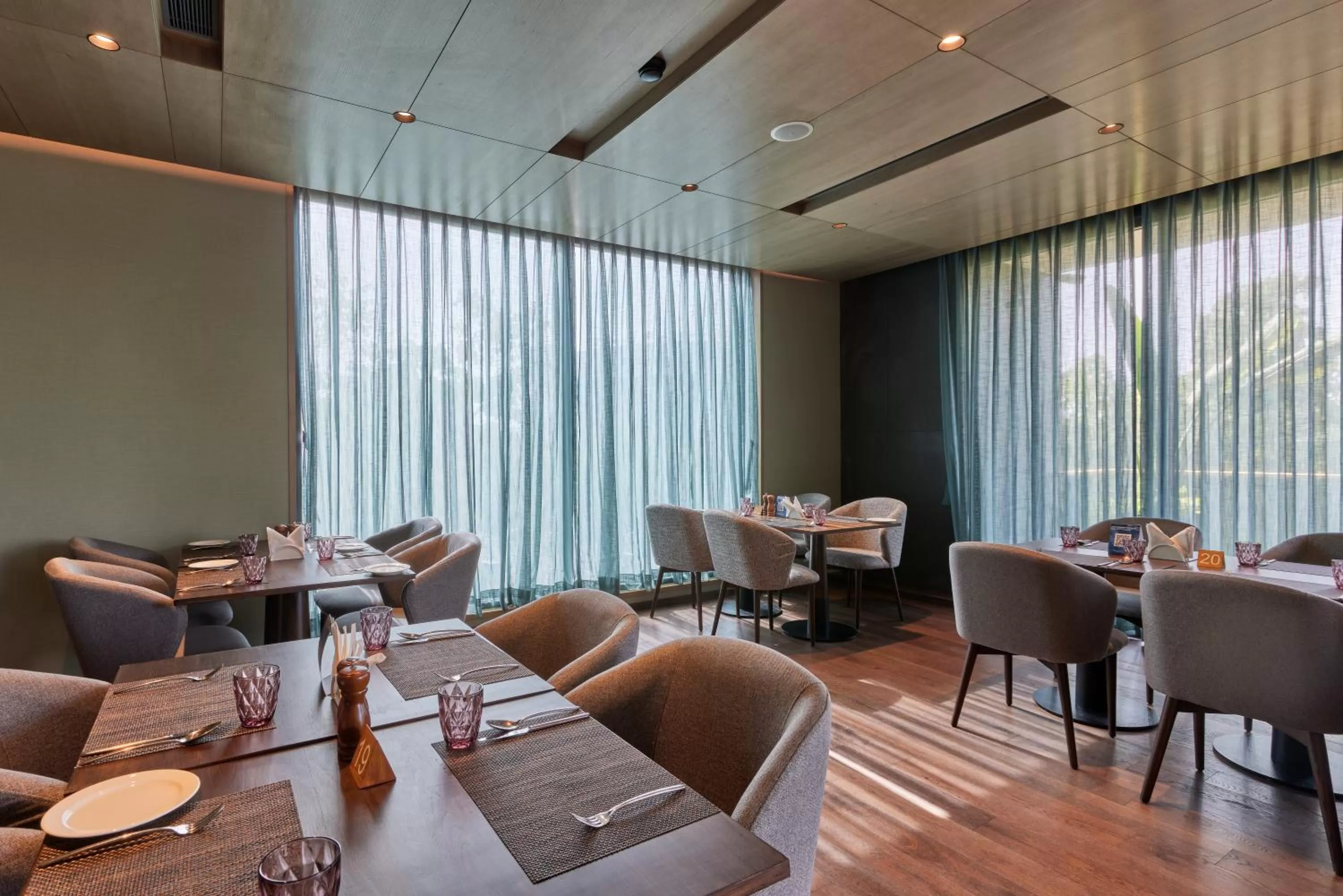 Dining area in Fairfield by Marriott Vadodara