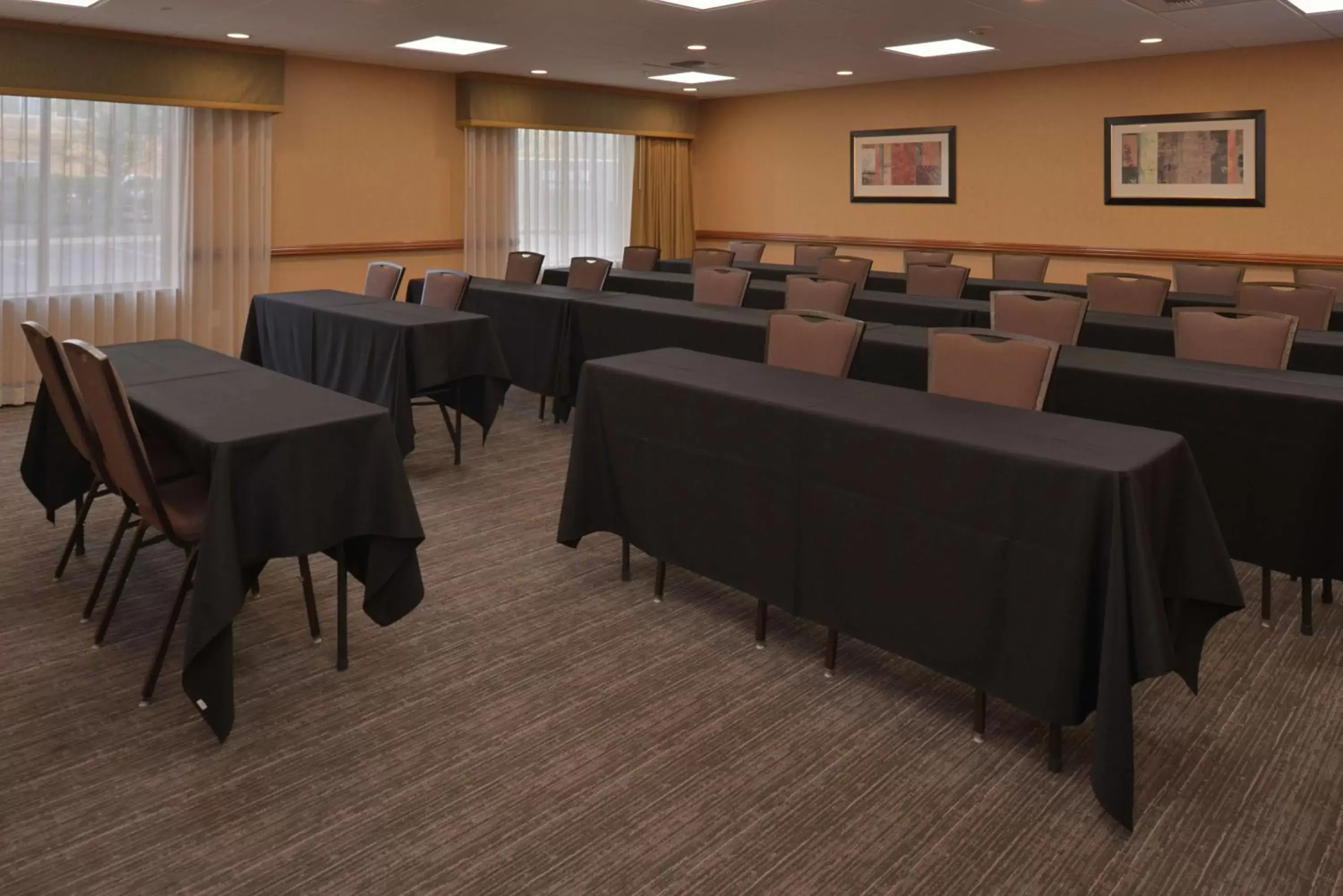 Meeting/conference room in Hampton Inn and Suites Bakersfield North-Airport