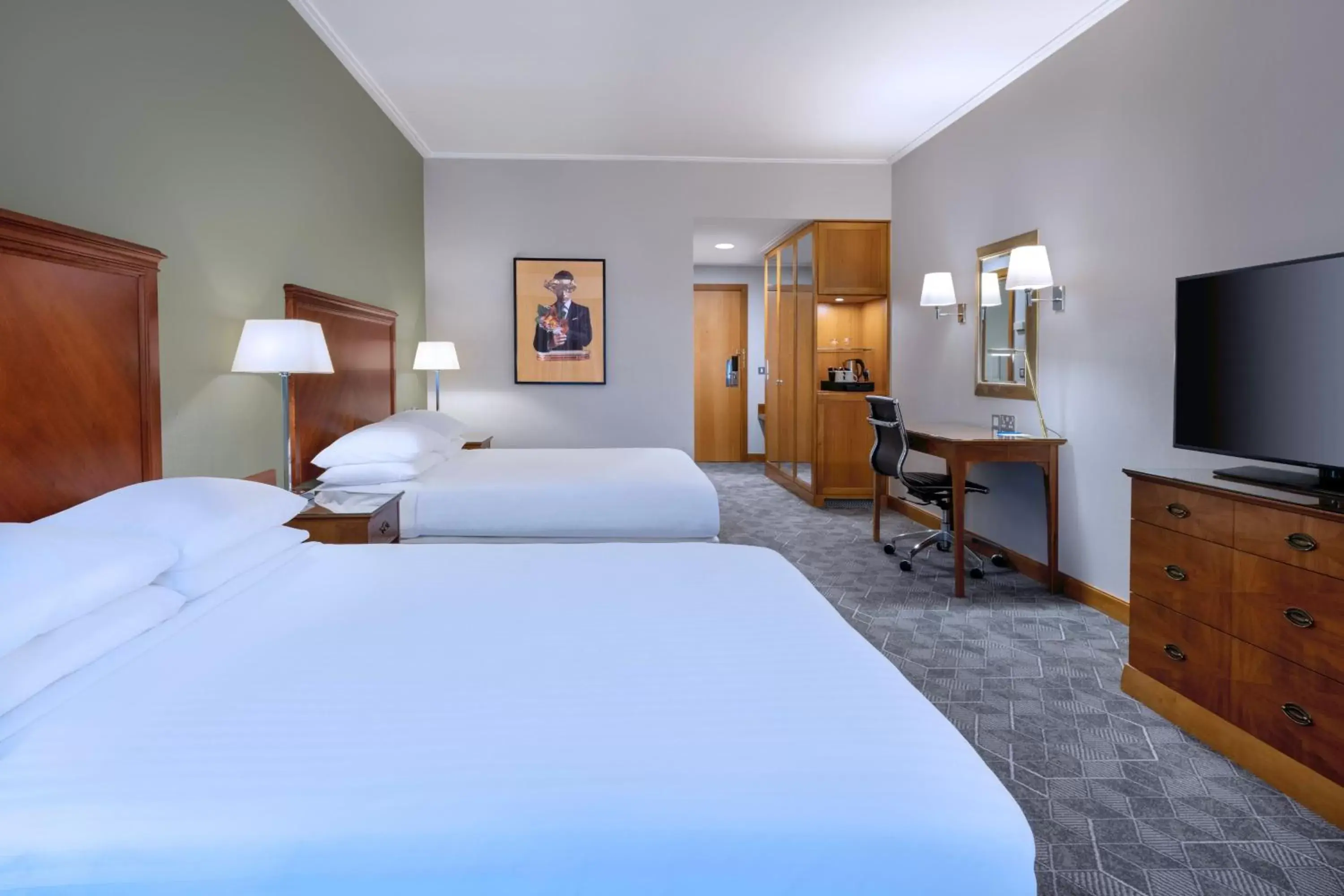 Photo of the whole room, Bed in Delta Hotels by Marriott Huntingdon