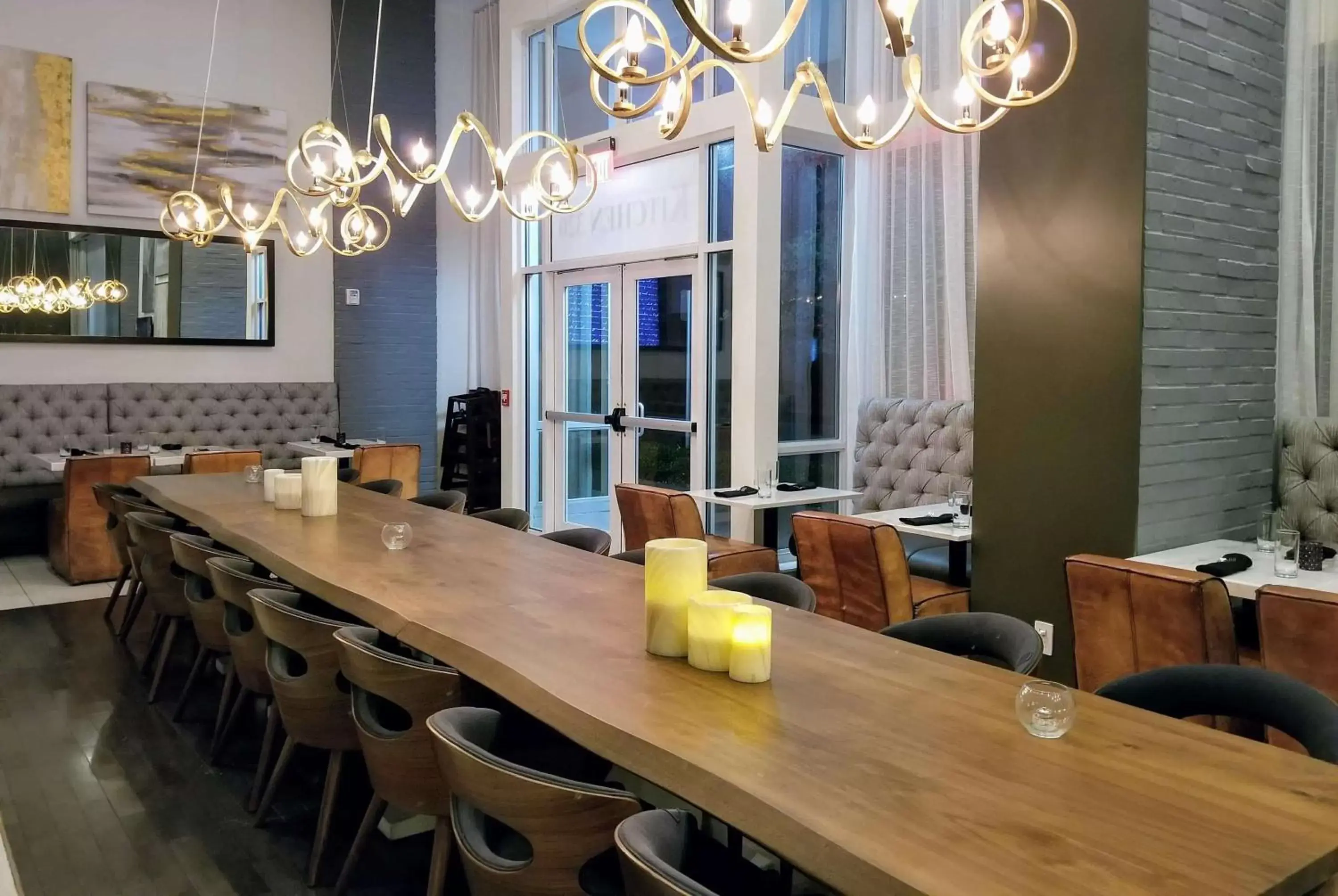 Restaurant/places to eat in TRYP by Wyndham Savannah