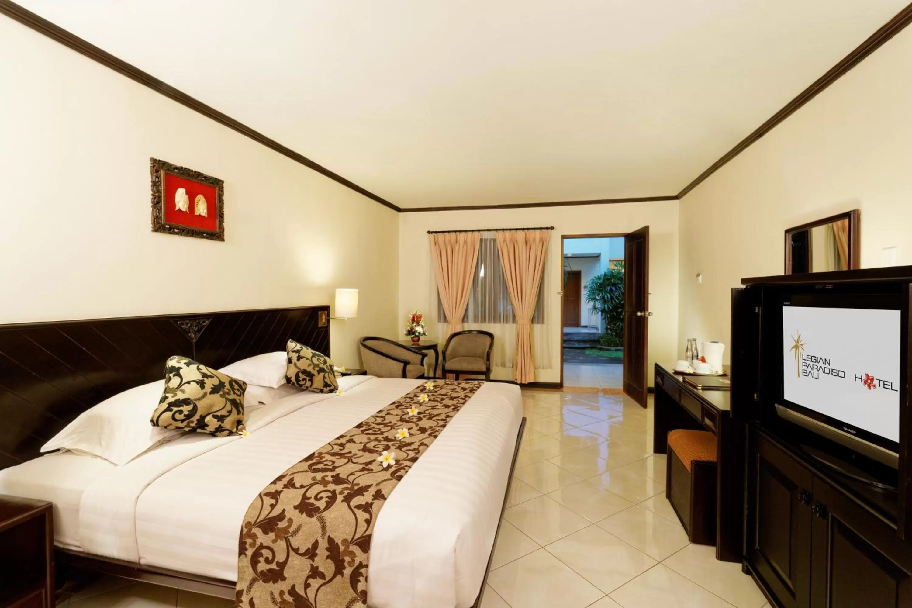 Photo of the whole room, Bed in Legian Paradiso Hotel