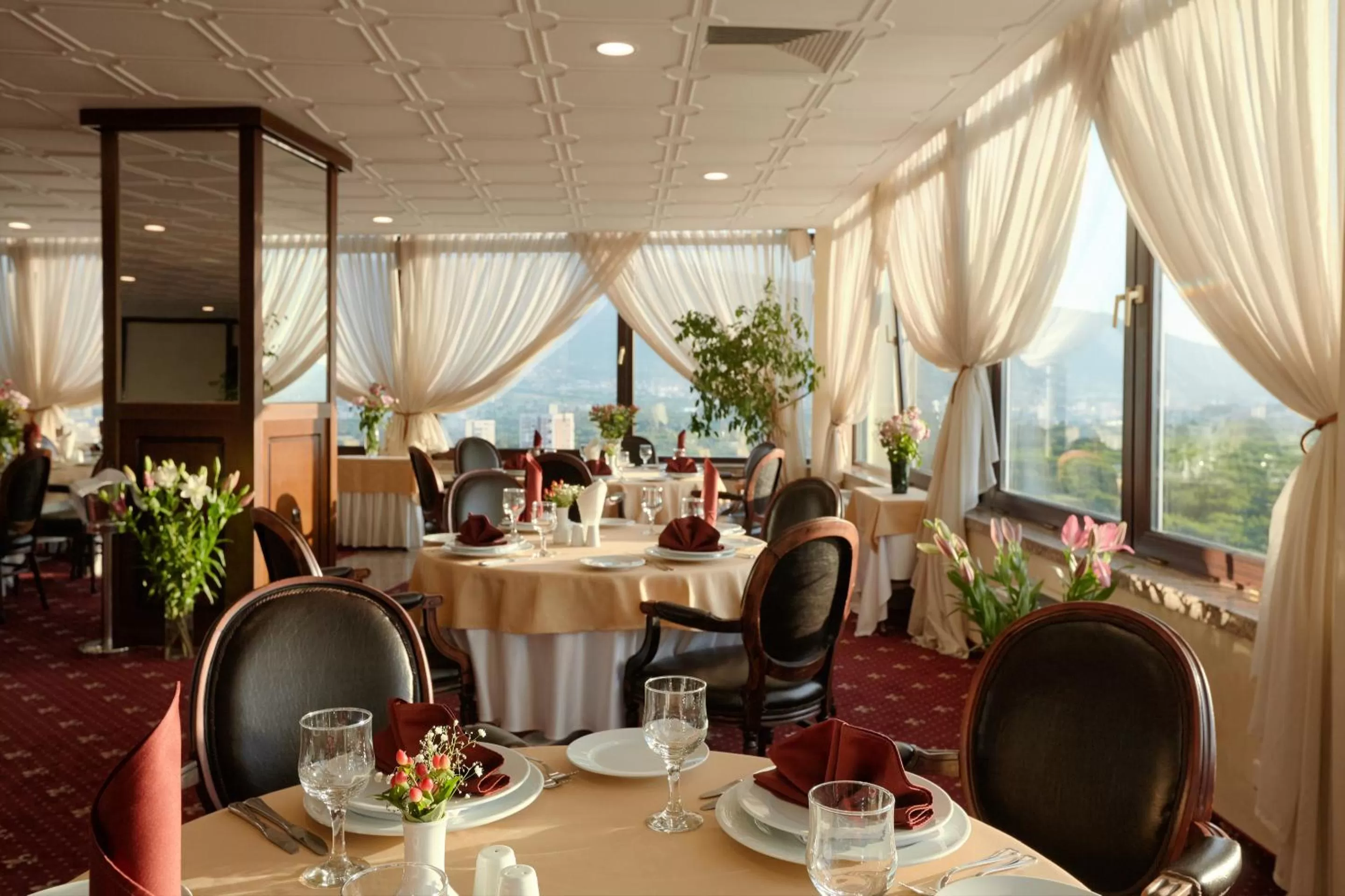 Restaurant/places to eat in Park Hotel Moskva