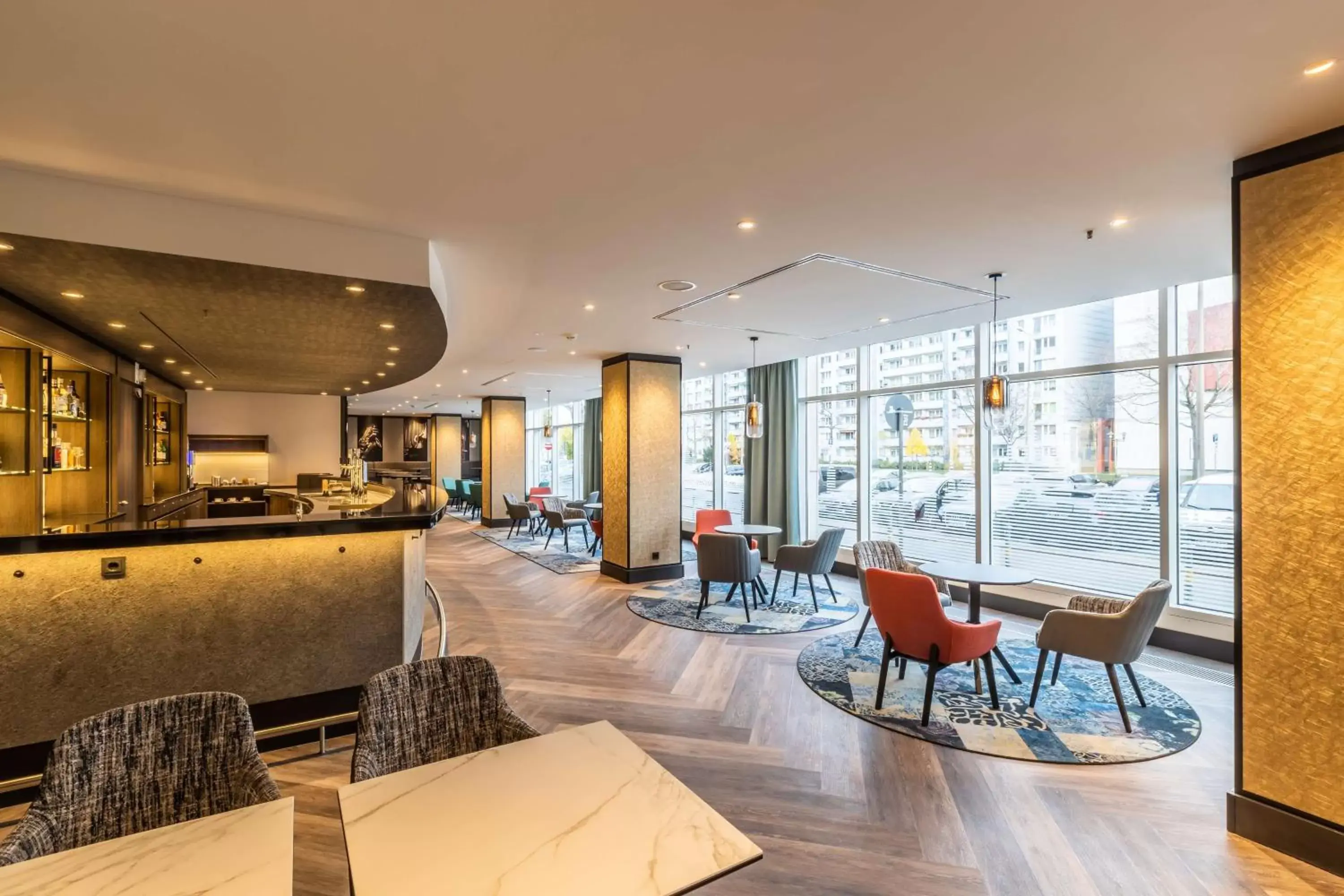 Lounge or bar, Restaurant/Places to Eat in Radisson Blu Hotel Erfurt
