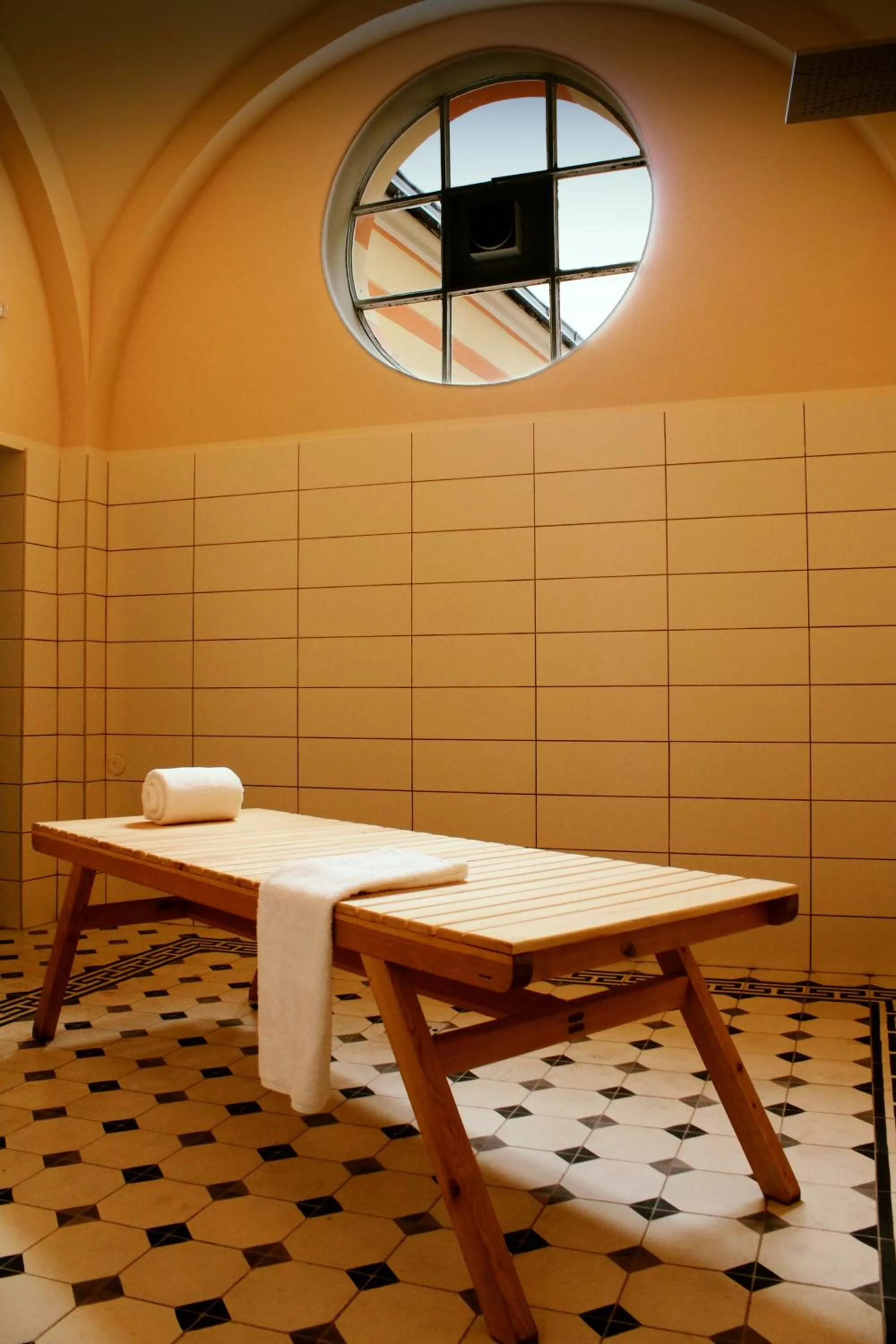 Massage in İsa Begov Hamam Hotel