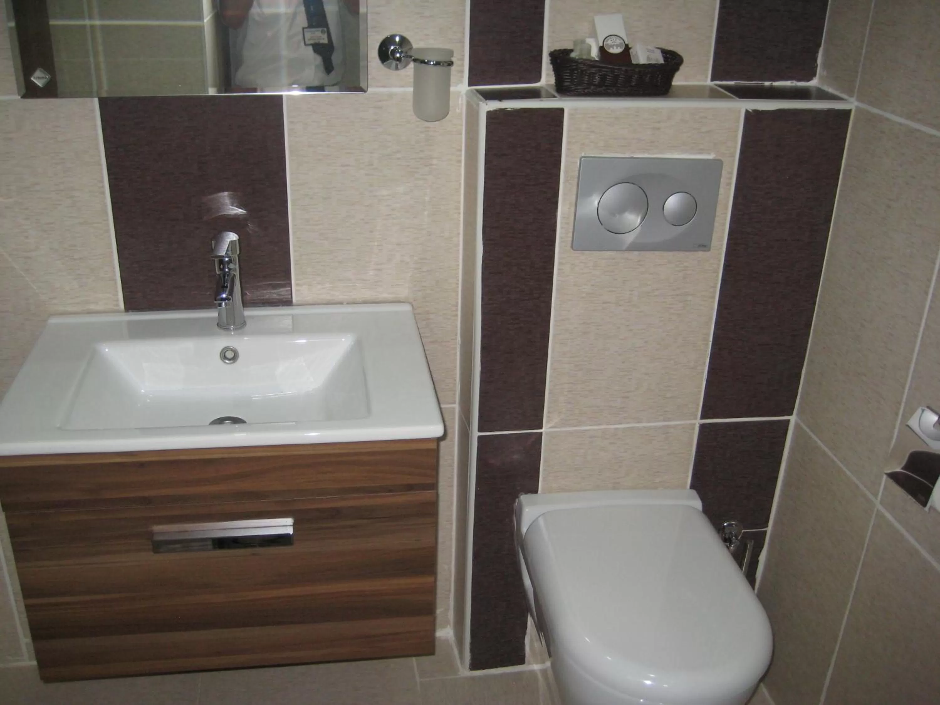 Toilet in Miroglu Hotel