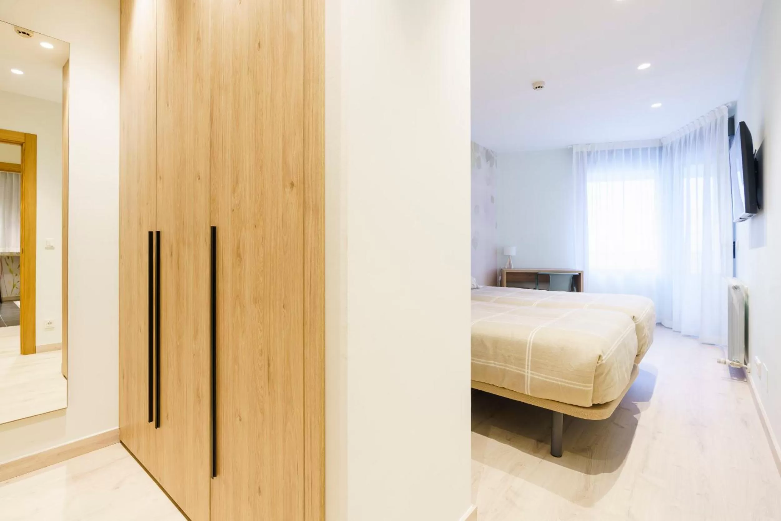 Bedroom, Bed in APARTHOTEL SALBURUA