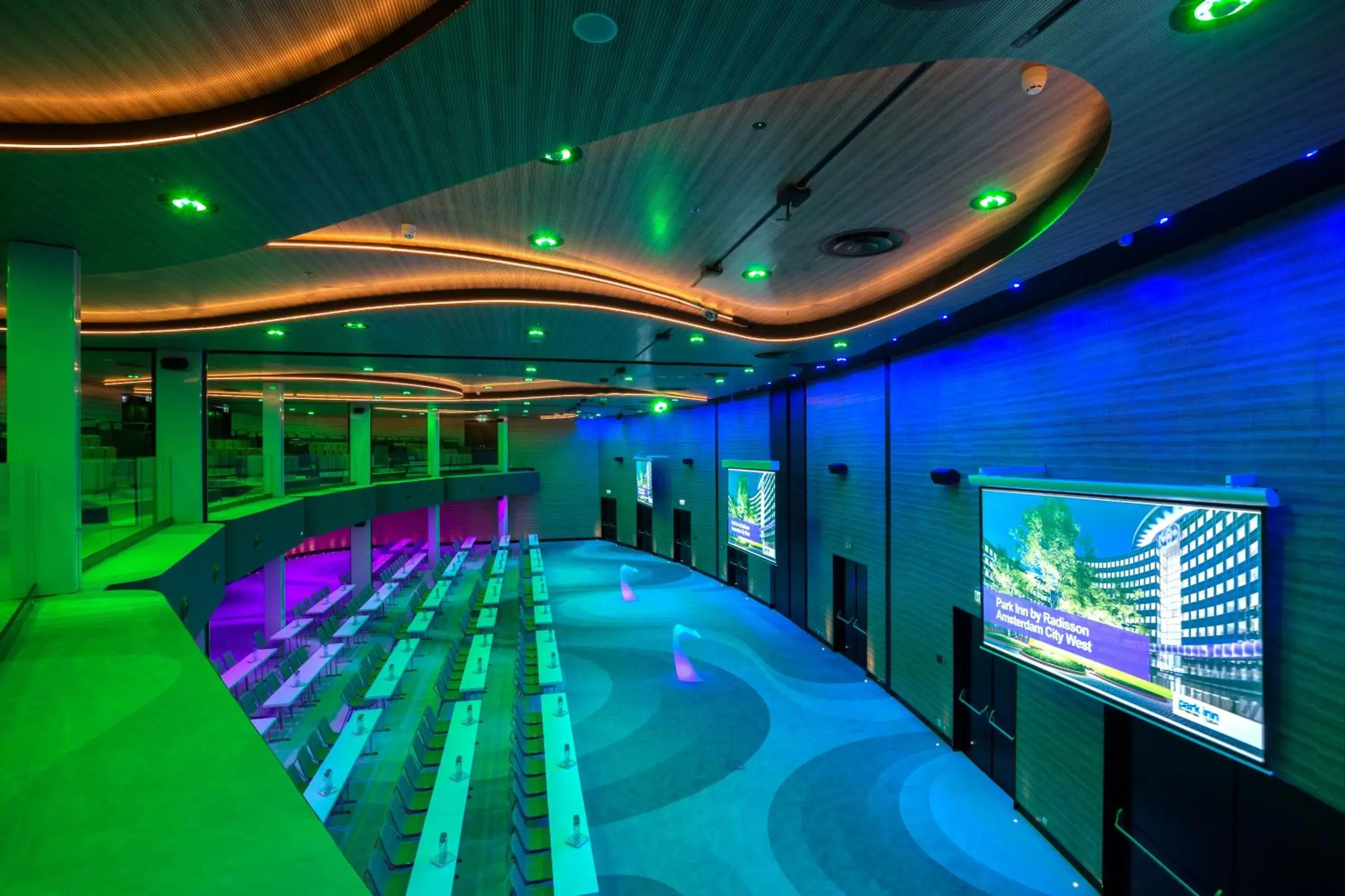 Banquet/Function facilities, Swimming Pool in Park Inn by Radisson Amsterdam City West