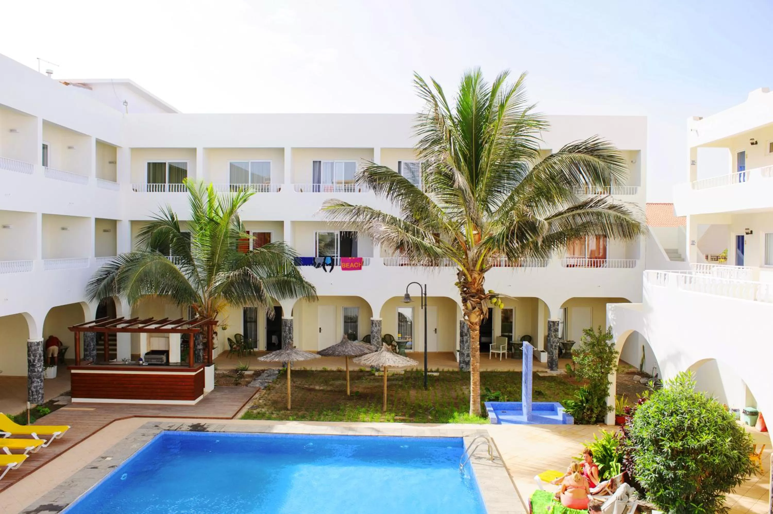 Swimming pool in Ouril Pontao Hotel