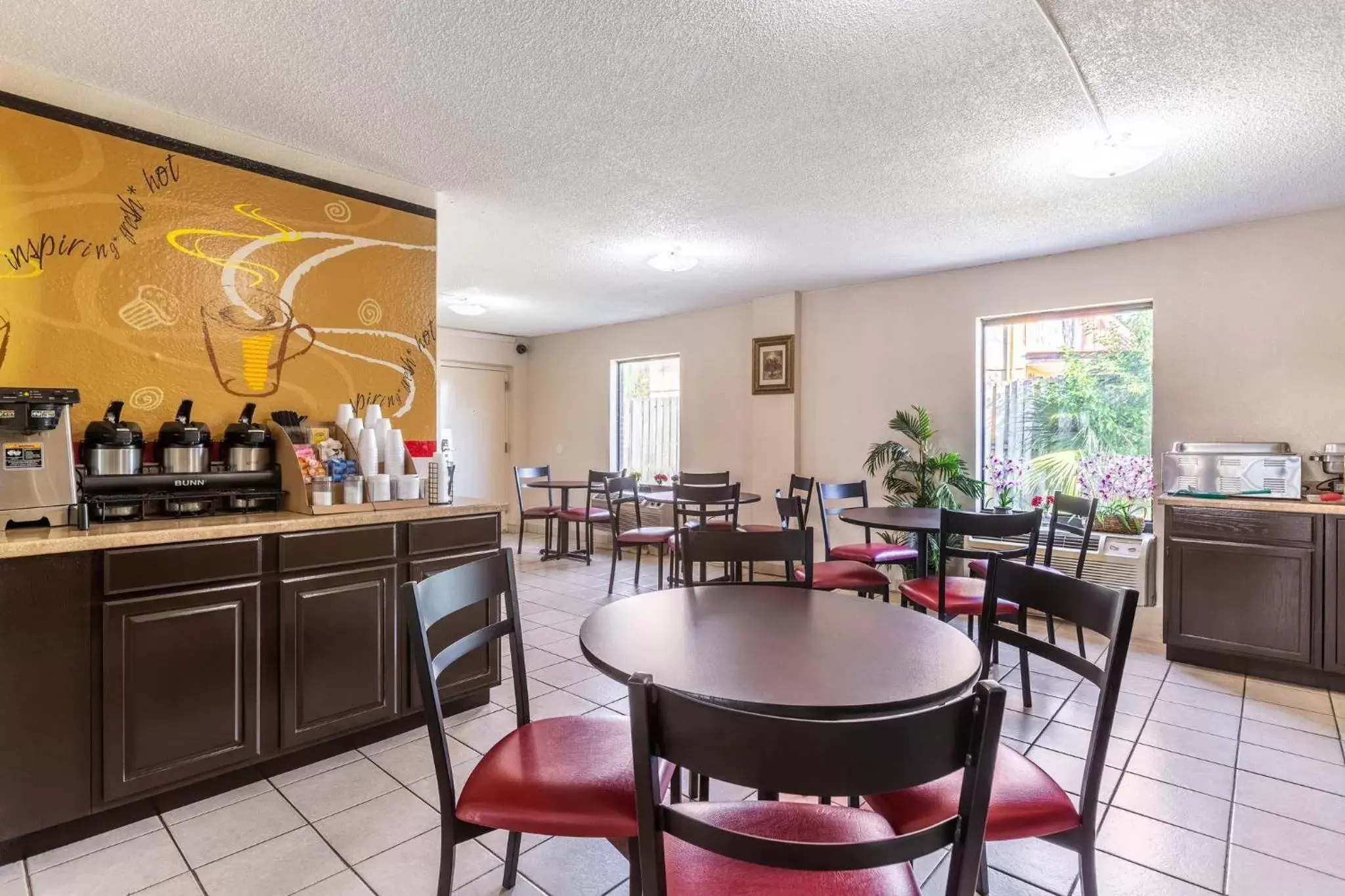 Breakfast, Restaurant/Places to Eat in Red Roof Inn Hardeeville