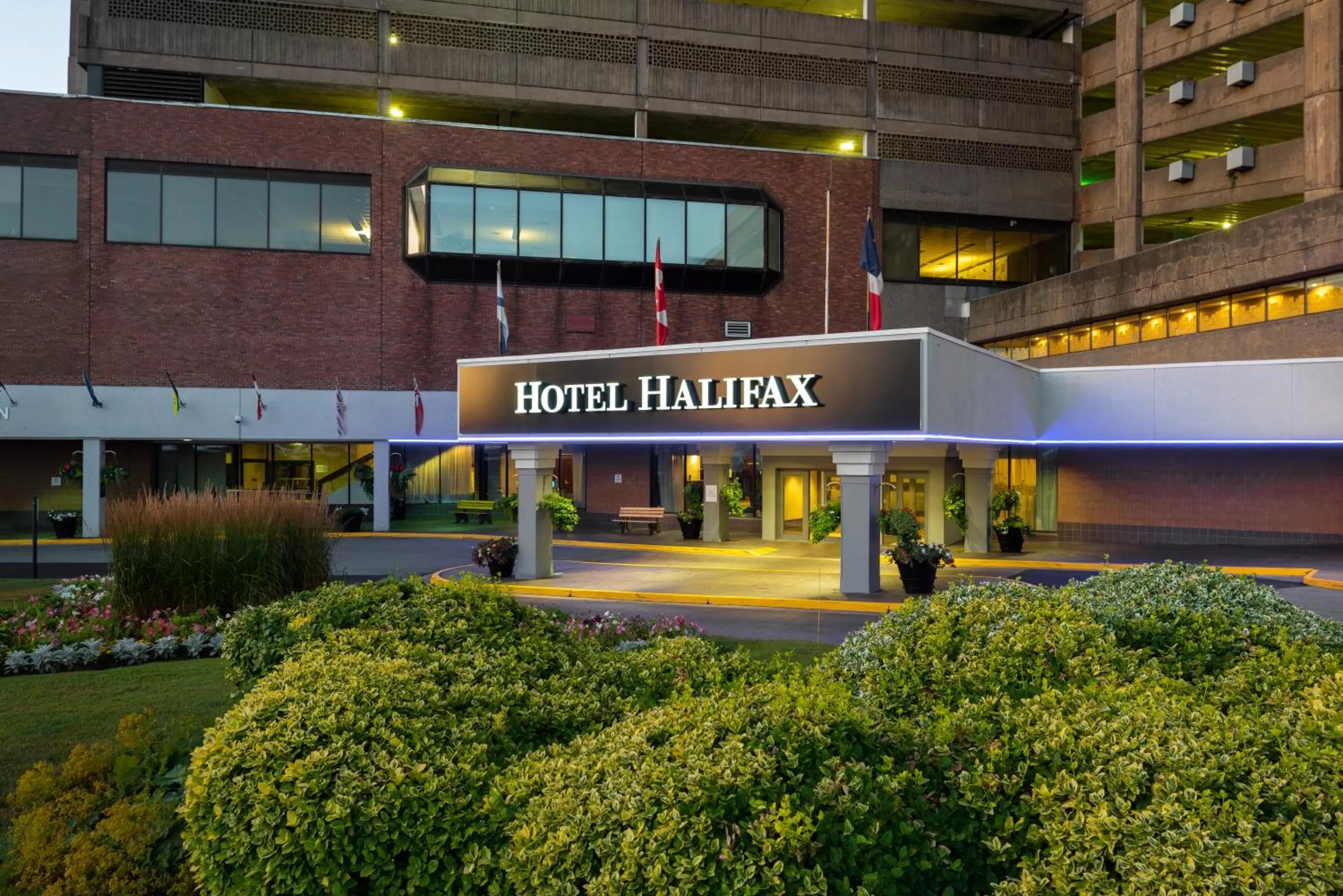Facade/entrance in Hotel Halifax