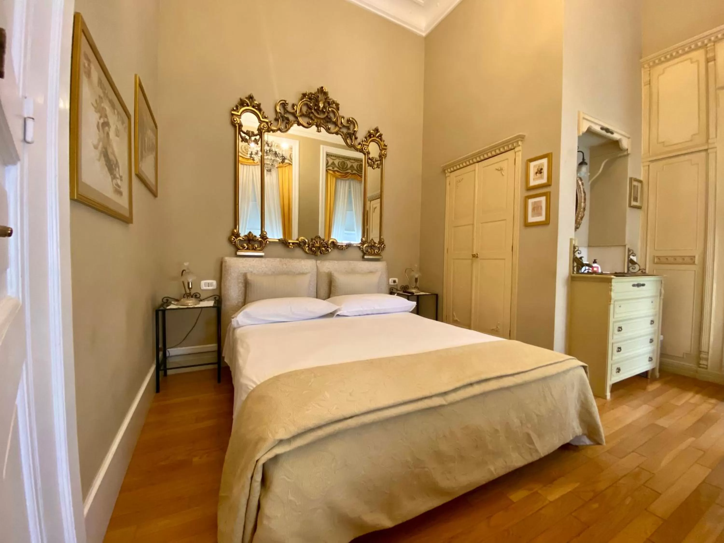 Bed in Monfort Club B&B